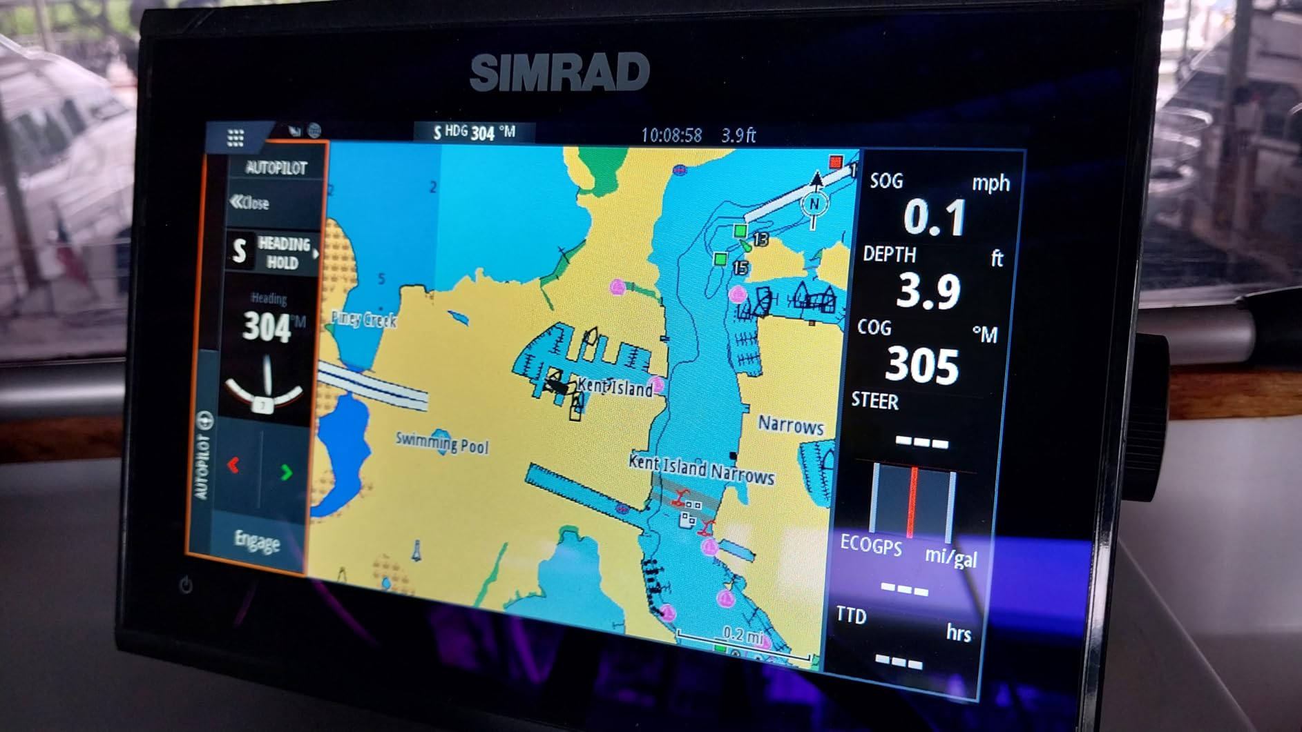 Simrad GO Chartplotter and Fish Finder with Preloaded C-MAP Discover Chart Card customer photo 2