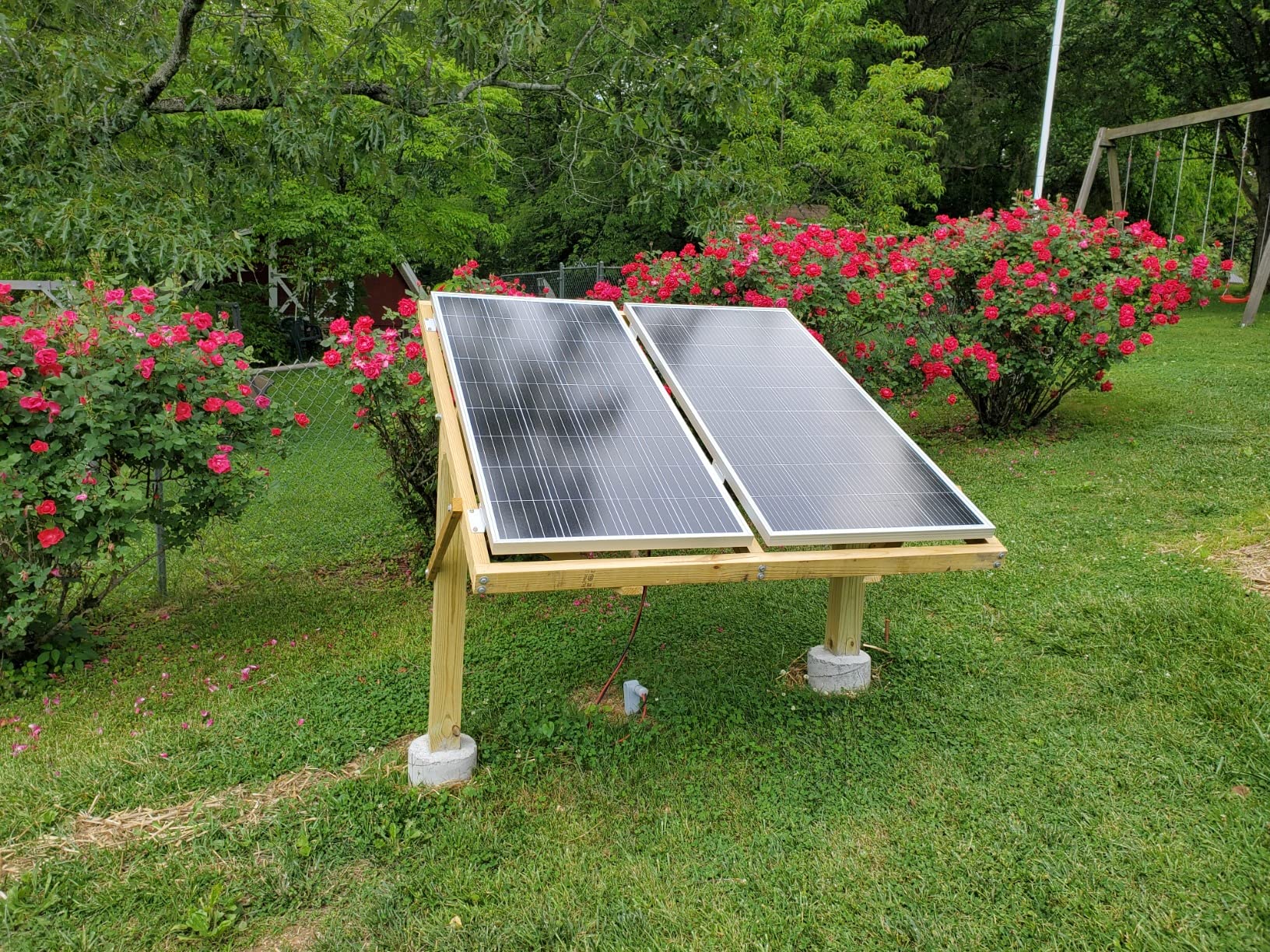 Rich Solar 600 Watt Premium Solar Kit - 3 Pack of 200W Panel, 40A MPPT Charge Controller, Bluetooth Module Fuse, Mounting Z Brackets, Adaptor Kit, Tray Cables Set, Off-Grid 12V Solar Power System customer photo 1