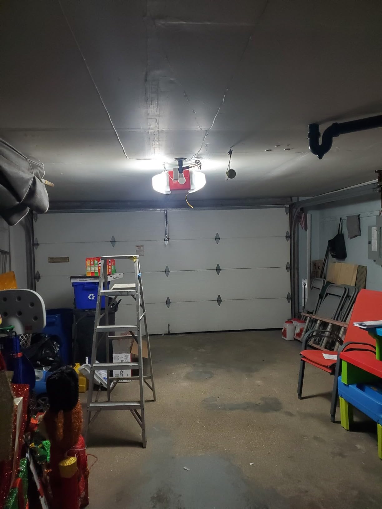 CRAFTSMAN 1/2 HP Smart Garage Door Opener - myQ Smartphone Controlled - Chain Drive, Wireless Keypad Included, Model CMXEOCG472, Red customer photo 1
