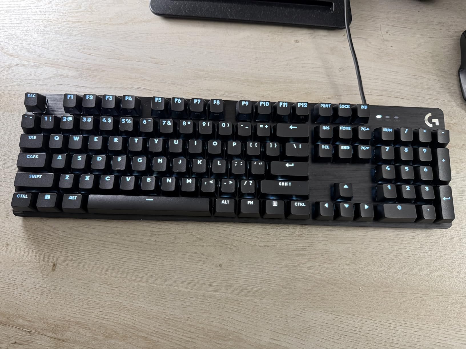 Logitech G413 SE Full-Size Mechanical Gaming Keyboard - Backlit Keyboard with Tactile Mechanical Switches, Anti-Ghosting, Compatible with Windows, macOS - Black Aluminum customer photo 2