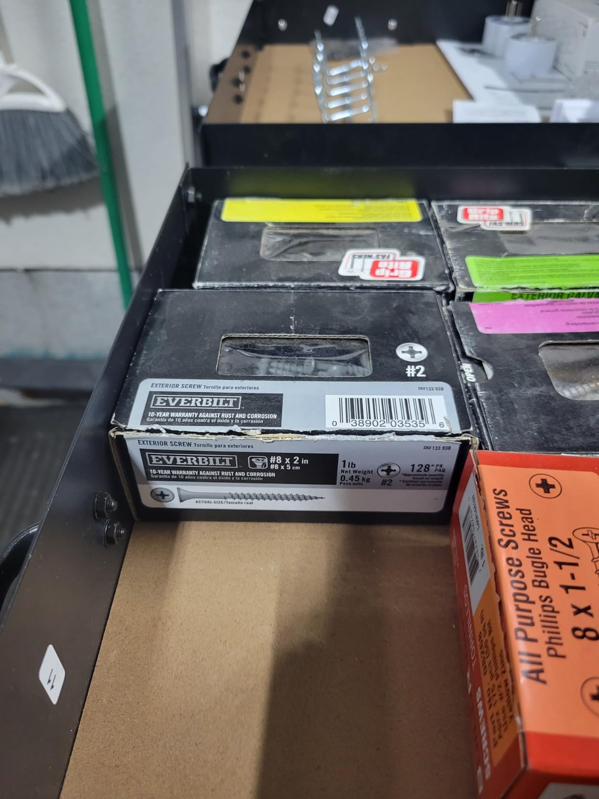 WEN WB4723T 48-Inch Workbench with Power Outlets and Light, Black customer photo 2