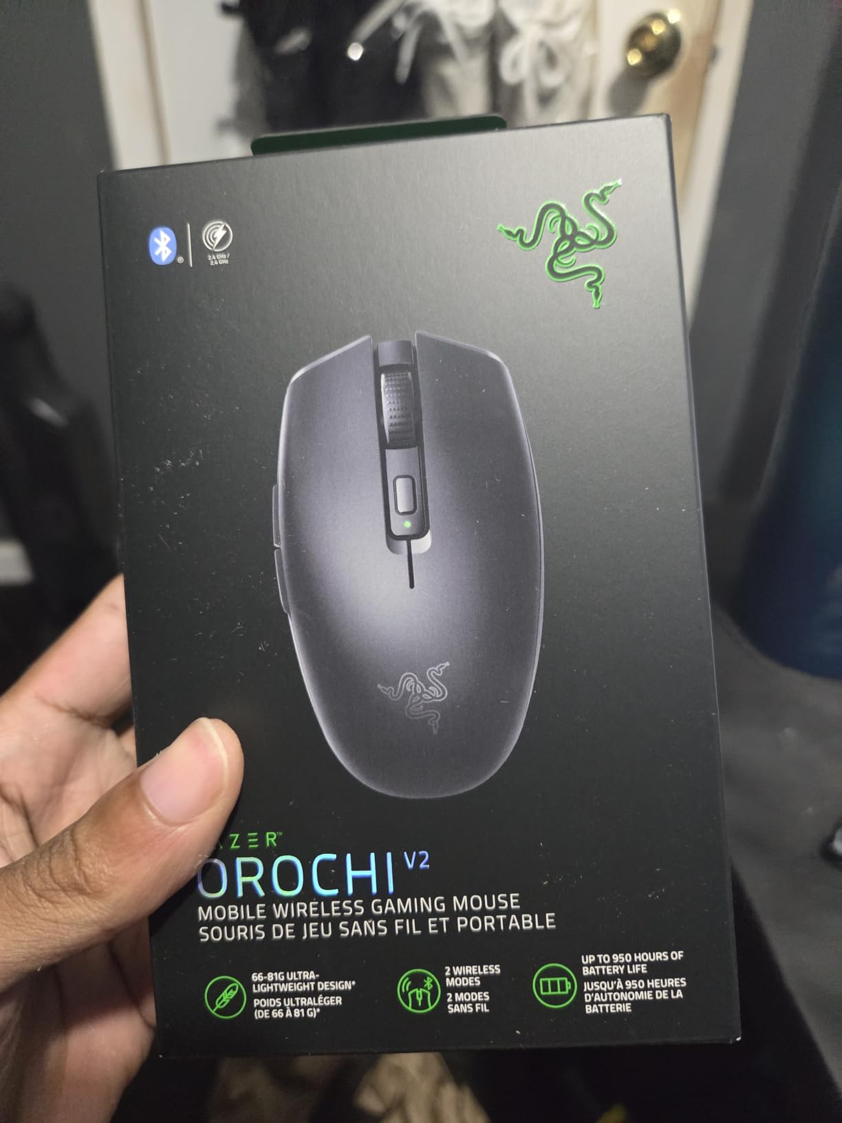 Razer Orochi V2 Mobile Wireless Gaming Mouse: Ultra Lightweight - 2 Wireless Modes - Up to 950hrs Battery Life - Mechanical Mouse Switches - 5G Advanced 18K DPI Optical Sensor - White customer photo 1