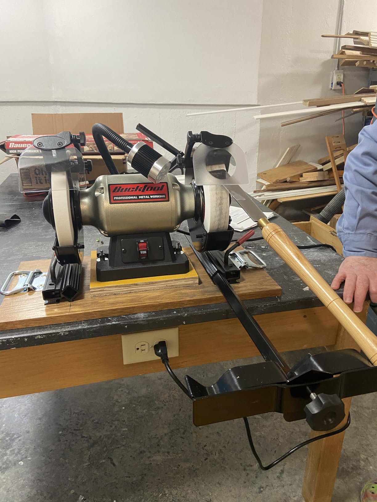 BUCKTOOL 6-Inch 1/3HP Low-Speed Bench Grinder, High Precision Wobble-free Wheel Grinder, TLG-150S customer photo 1