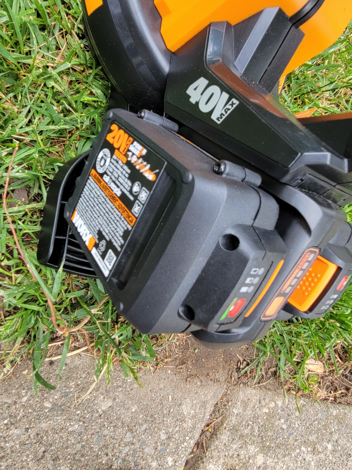 WORX Cordless Leaf Blower, 3 in 1 Blowers for Lawn Care with Leaf Vacuum & Leaf Mulcher, Electric Blower with Brushless Motor & 2 Speed Control, 2 x 4.0 Ah Batteries & Charger Included, WG583 customer photo 2
