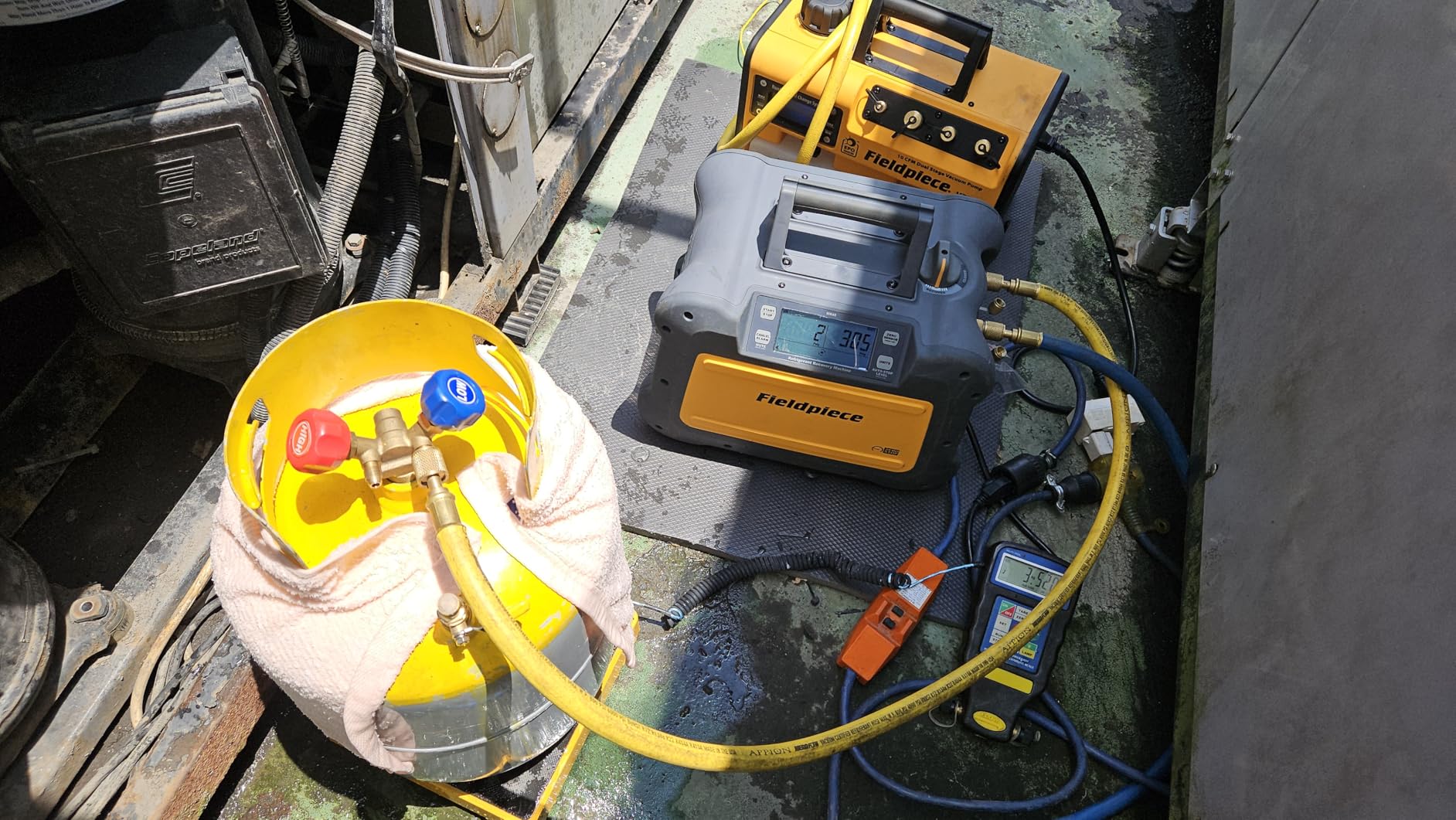 Fieldpiece VPX7 Vacuum Pump - 10 CFM, 3/4 HP DC Motor, RunQuick Oil Change System - Portable - Professional HVAC Tool - A2L Compatible customer photo 1