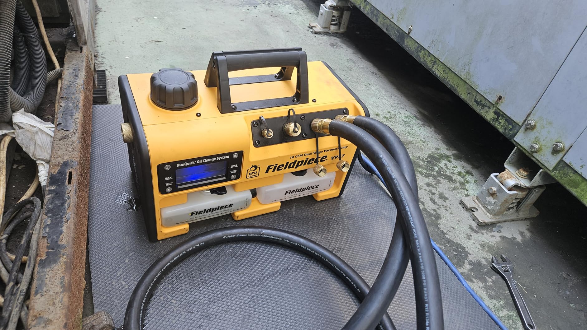 Fieldpiece VPX7 Vacuum Pump - 10 CFM, 3/4 HP DC Motor, RunQuick Oil Change System - Portable - Professional HVAC Tool - A2L Compatible customer photo 2