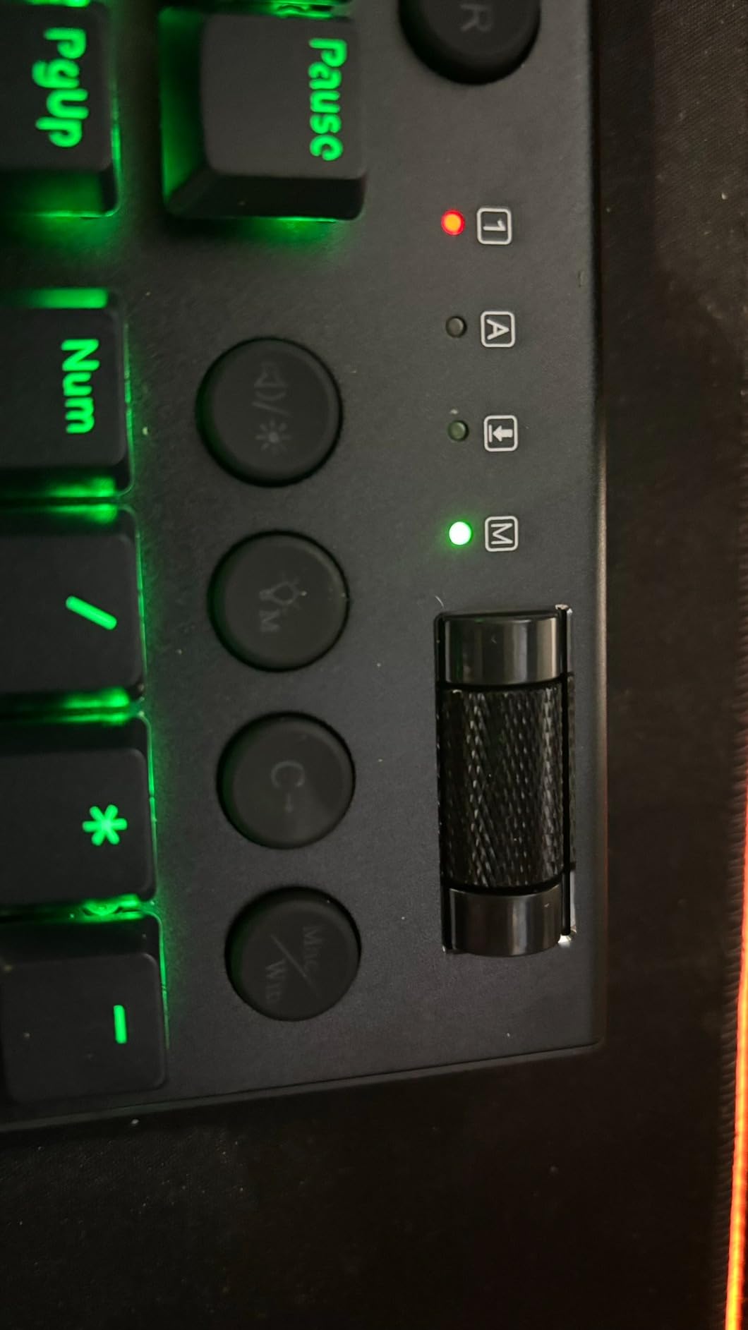 Redragon K618 PRO 3-Mode Wireless RGB Mechanical Keyboard, BT/2.4Ghz/Wired Low Profile Win/Mac Gaming Keyboard w/Ultra-Thin Design, Dedicated Media Control & Linear Red Switch customer photo 1