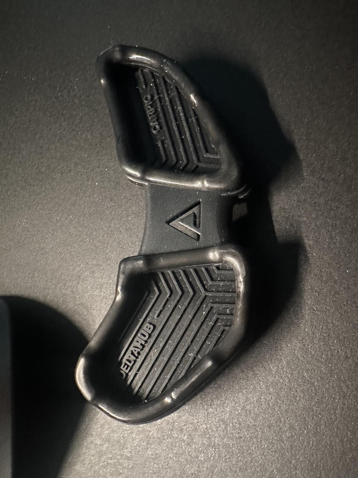 DELTAHUB Carpio 2.0 - Right-Handed Truly Ergonomic Wrist Rest for Mouse, Carpal Tunnel Support, Pain Relief, Anti-Fatigue, Easy Glide, Sleek, Office, Computer, Laptop, Gaming - Large, Black customer photo 2