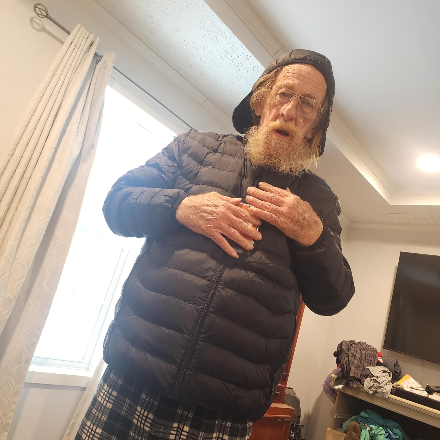 Venustas Unisex Dual-Control Heated Jacket, Water-resistant Heated Coat for Women and Men with Battery Included customer photo 1