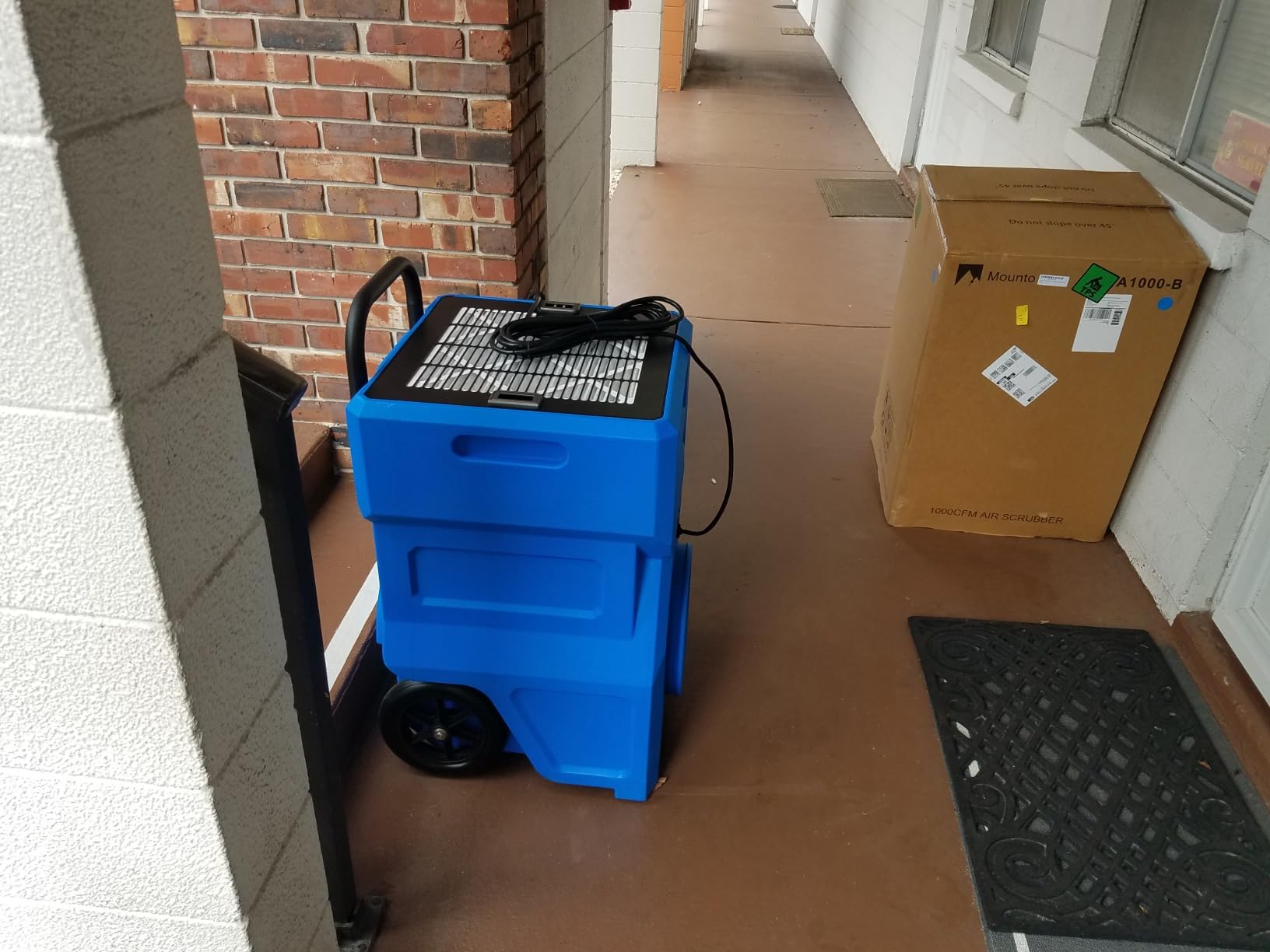 MOUNTO 1000cfm Portable Industrial Air Purifier Negative Air Scrubber - Powerful 1HP Motor, True HEPA Filter, 2-Speed, Handle and wheels 3-Year Warranty customer photo 1