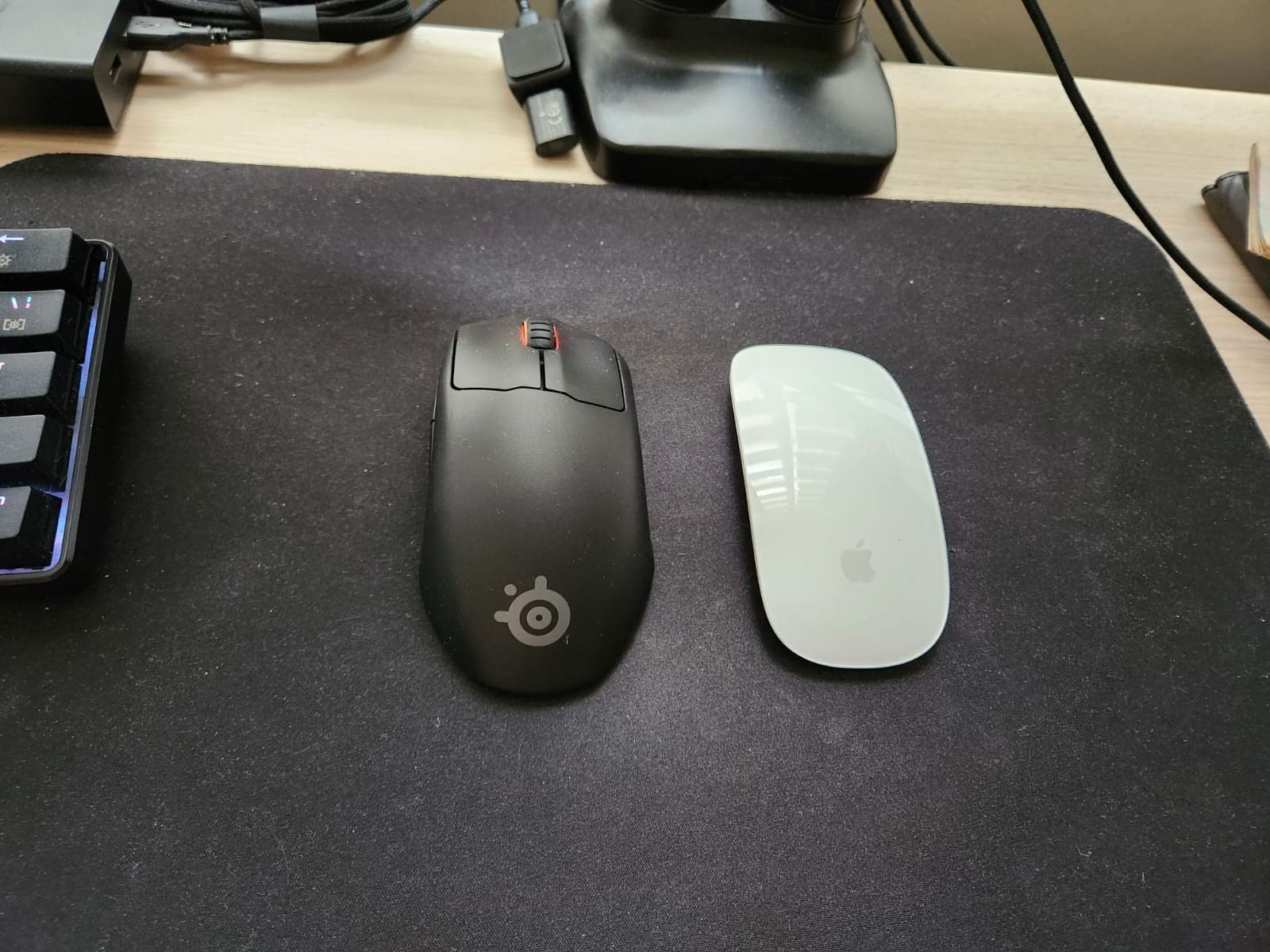 SteelSeries Esports Mini Wireless FPS Gaming Mouse - Ultra Light - Prime Mini Edition - 5 Programmable Buttons - Lag-free 2.4GHz - 100H Battery - 18K CPI Sensor - Magnetic Optical Switches - PC/Mac customer photo 1