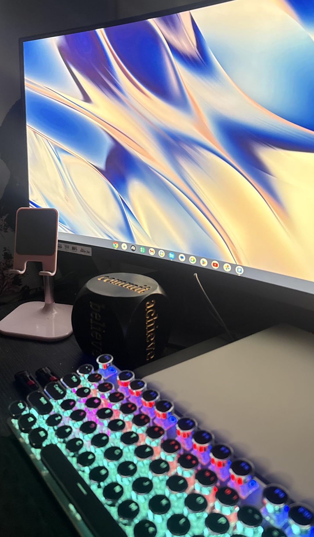 AULA F2088 Typewriter Style Mechanical Gaming Keyboard Wired,Blue Switches,Rainbow LED Backlit,Removable Wrist Rest,Media Control Knob,Retro Punk Round Keycaps,USB Wired Computer Keyboard customer photo 2