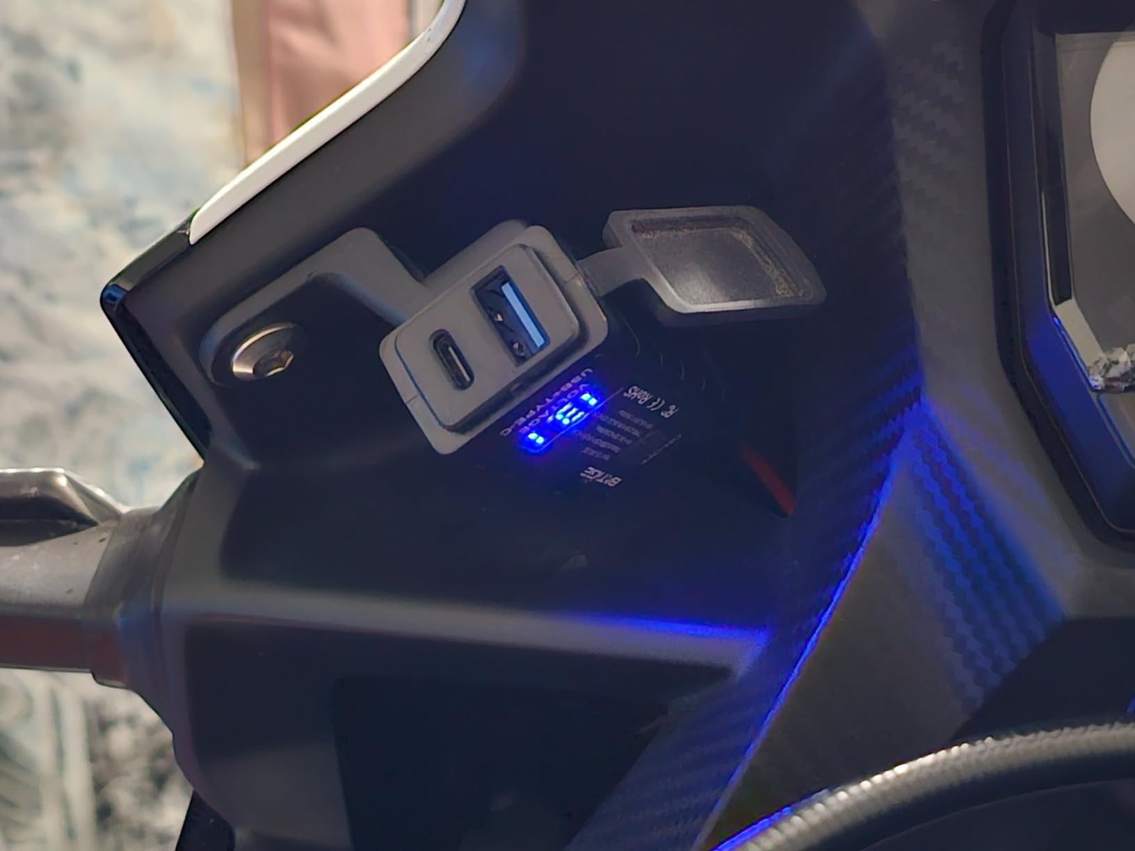 BATIGE Motorcycle USB Charger SAE to USB Adapter Type C and Quick Charge USB 3.0 with Voltmeter, ON/Off Switch and 3.6FT SAE Extension Cable Waterproof 3 Install Options for GPS Smartphone Camera customer photo 2