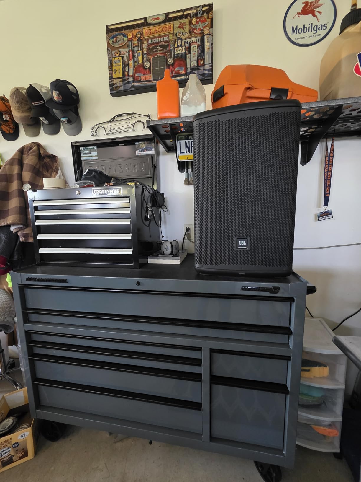 JBL Professional EON715 Powered PA Speaker, Portable Loudspeaker with Bluetooth, 15 inch, 300 Watt, Wired Electric, Black customer photo 2