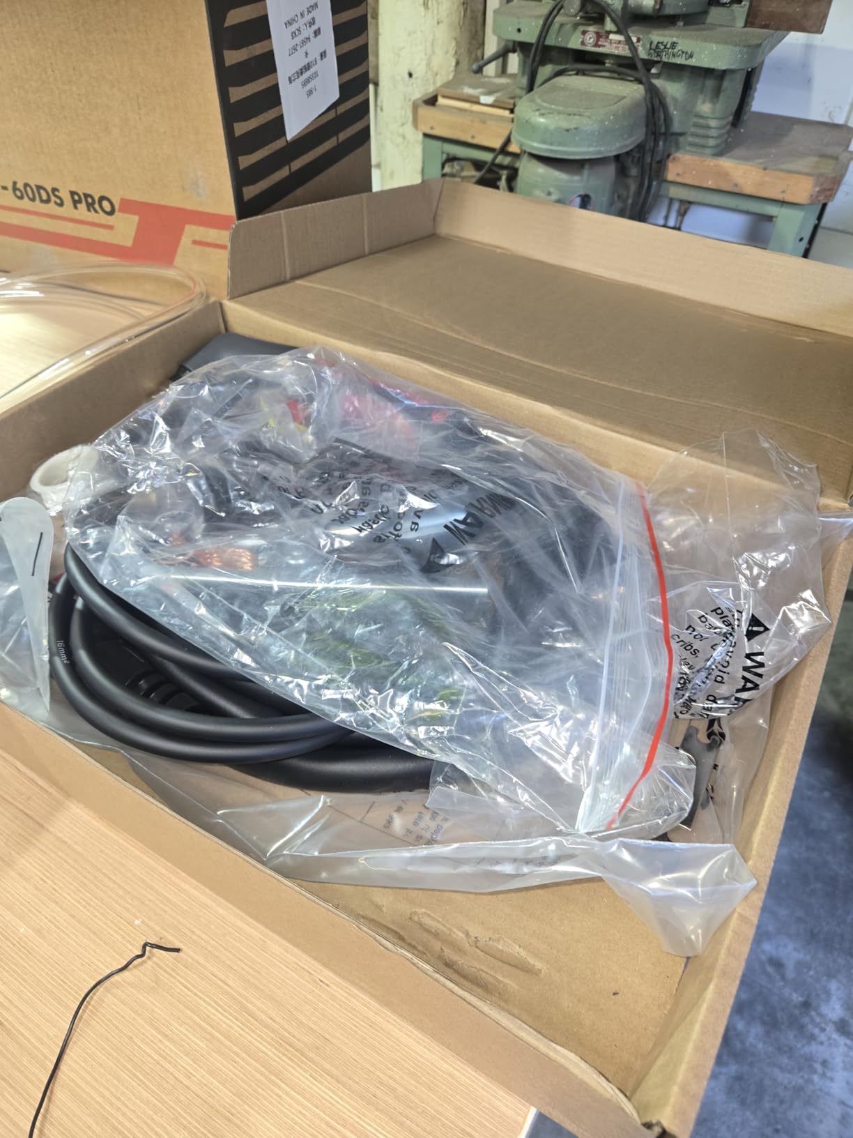 YESWELDER Plasma Cutter 60Amp Non-High Frequency Non-Touch Pilot Arc, Digital Display DC Inverter 110/220V Dual Voltage Blowback Plasma Cutting Machine CUT-60DS PRO customer photo 1