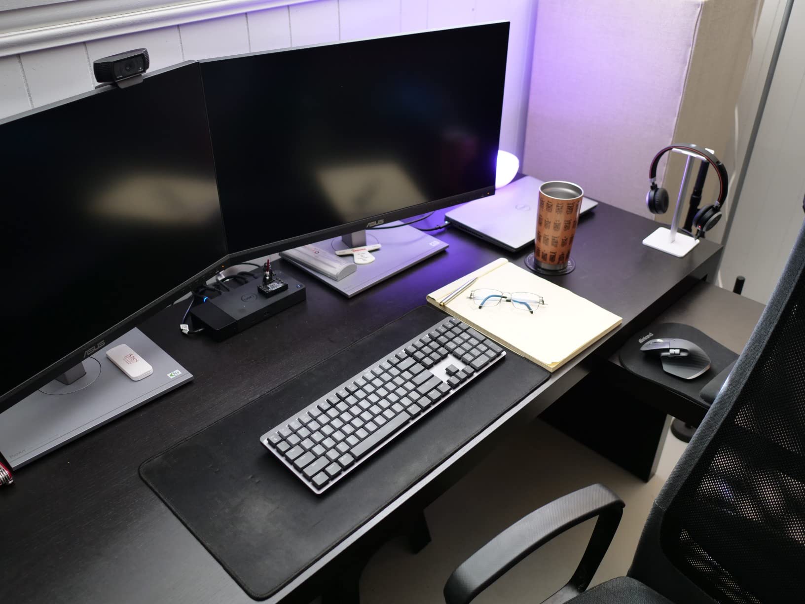 Logitech MX Mechanical Wireless Illuminated Performance Keyboard, Linear Switches, Backlit Keys, Bluetooth, USB-C, macOS, Windows, Linux, iOS, Android, Metal customer photo 1