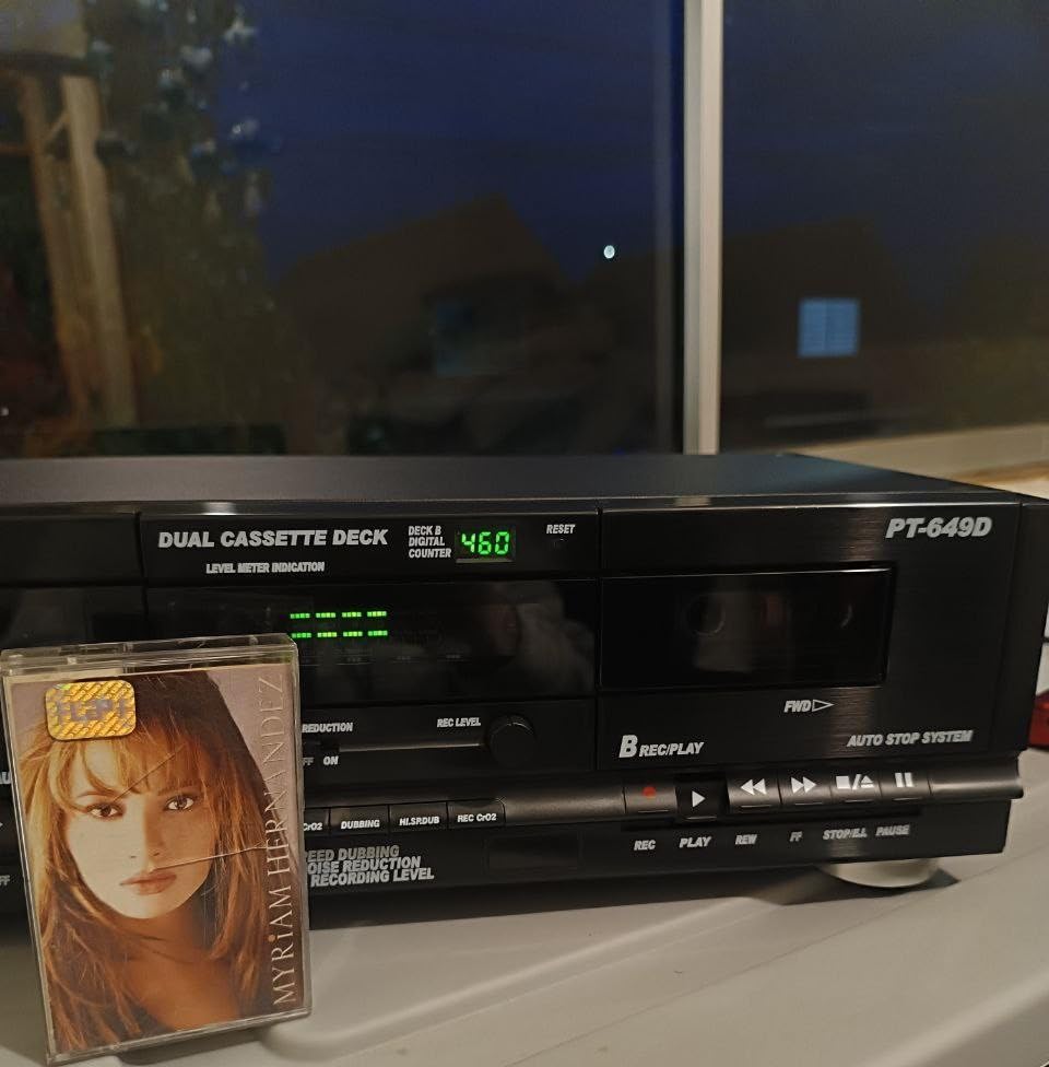 PyleUsa Dual Stereo Cassette Tape Deck-Double Cassette Recorder w/ MP3 Music Converter, RCA for Recording, Dubbing, USB, Retro Design - for Standard/CrO2 Tapes, Home Use customer photo 2