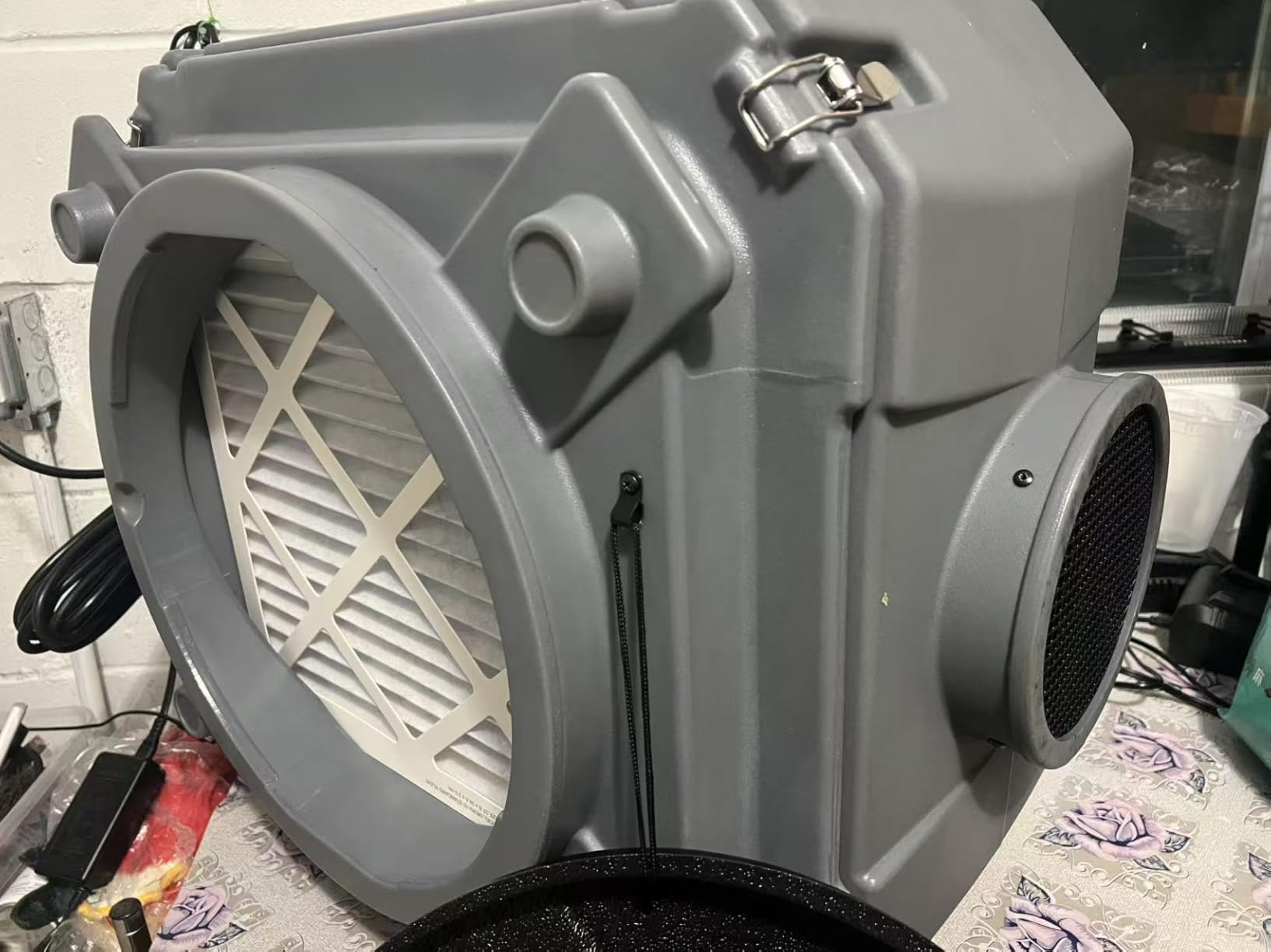 Abestorm Air Scrubber, Negative Air Machine with 3-Stage Filtration &16 Inch Air Inlet for Home, Industrial and Commercial Air Purifier, MEVR-10 & HEPA/Activated Carbon Filters, 550 CFM, Gray customer photo 1