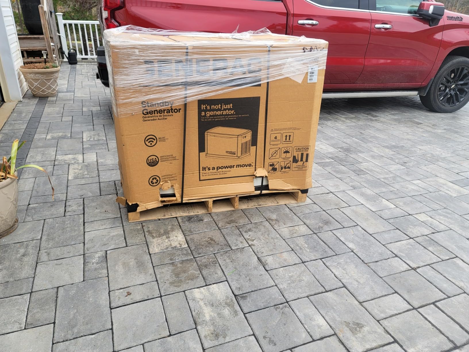 Generac Guardian 24kW Home Standby Generator with 200 Amp Transfer Switch - Automatic Whole House Backup Power for Storms, Emergencies, and Outages, WiFi Enabled, Runs on Natural Gas or Liquid Propane customer photo 1