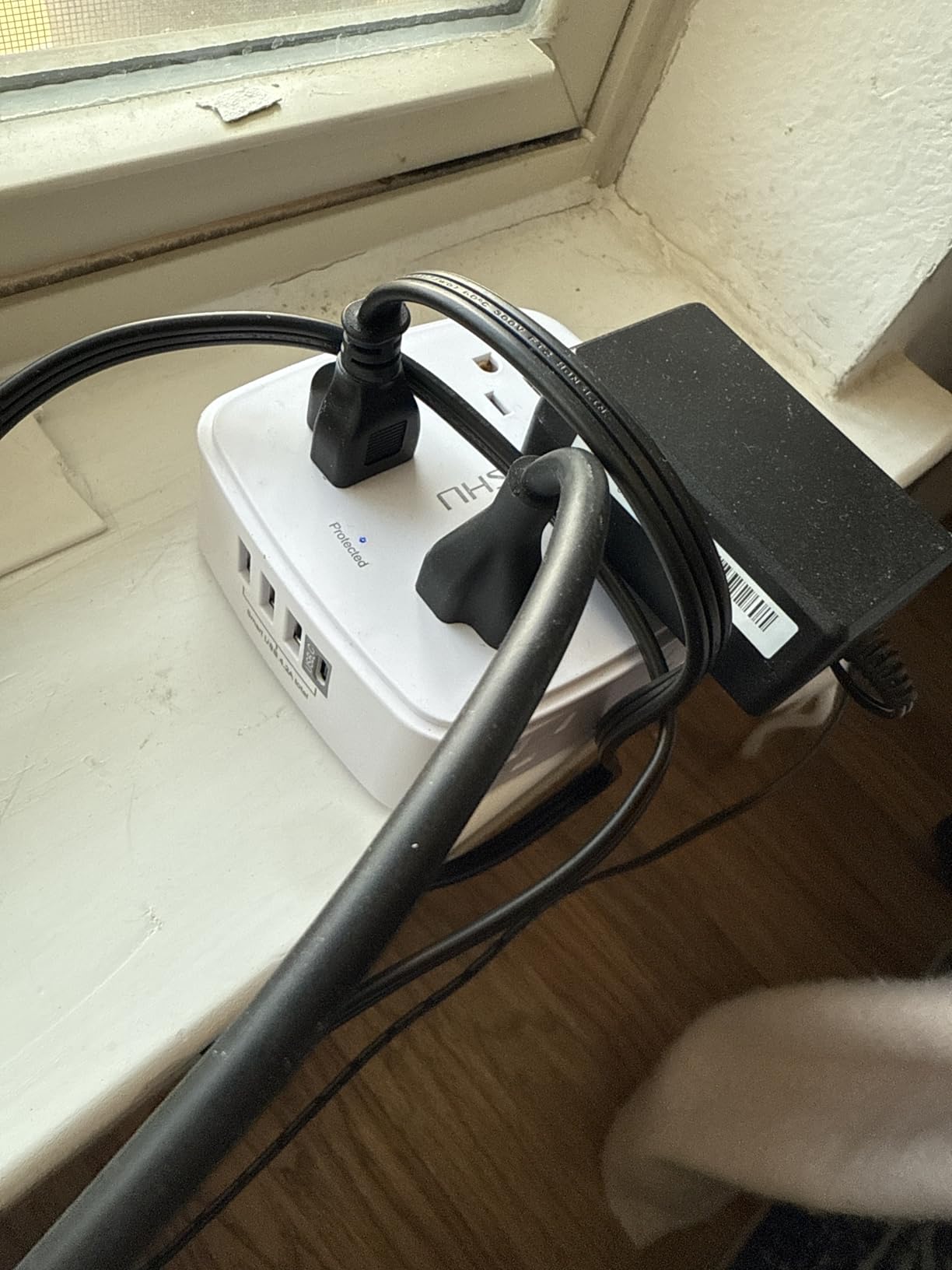 6 Ft Surge Protector Power Strip - 8 Widely Outlets with 4 USB Ports, 3 Side Outlet Extender with 6 Feet Extension Cord, Flat Plug, Wall Mount, Desk USB Charging Station, ETL,White customer photo 1