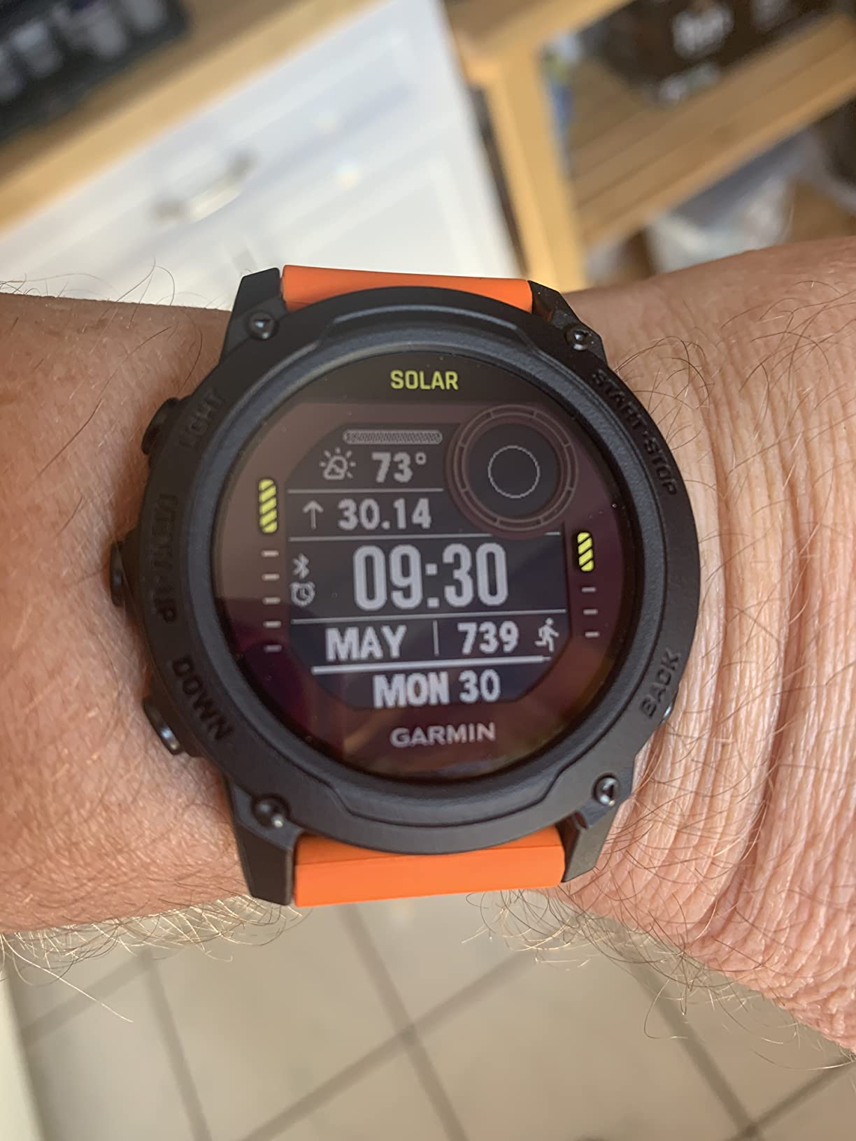 Garmin Descent G1 Solar, Rugged Dive Computer with Solar Charging Capabilities, Multiple Dive Modes, Activity Tracking, Black customer photo 1