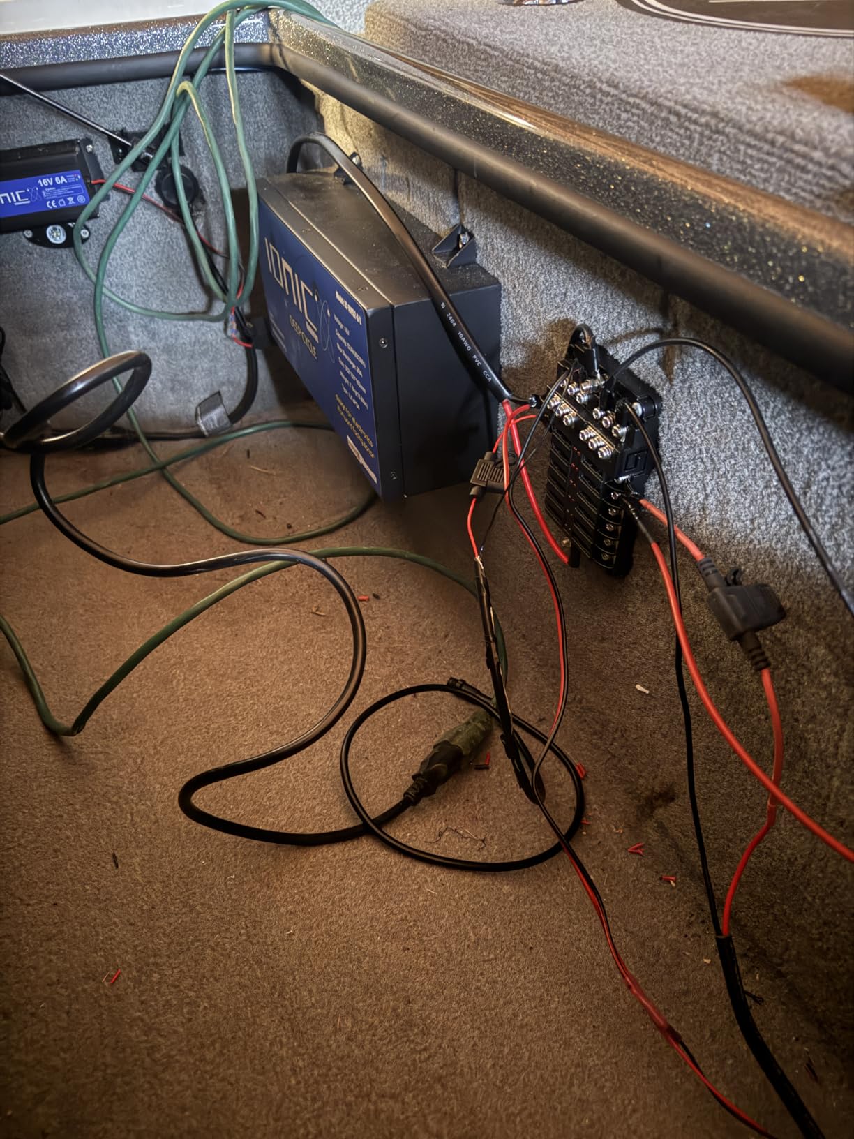 Garmin LiveScope Plus System with GLS 10 and LVS34 Transducer, Target Separation, Sharp Sonar Images, Vivid Color, Clear Vision customer photo 2