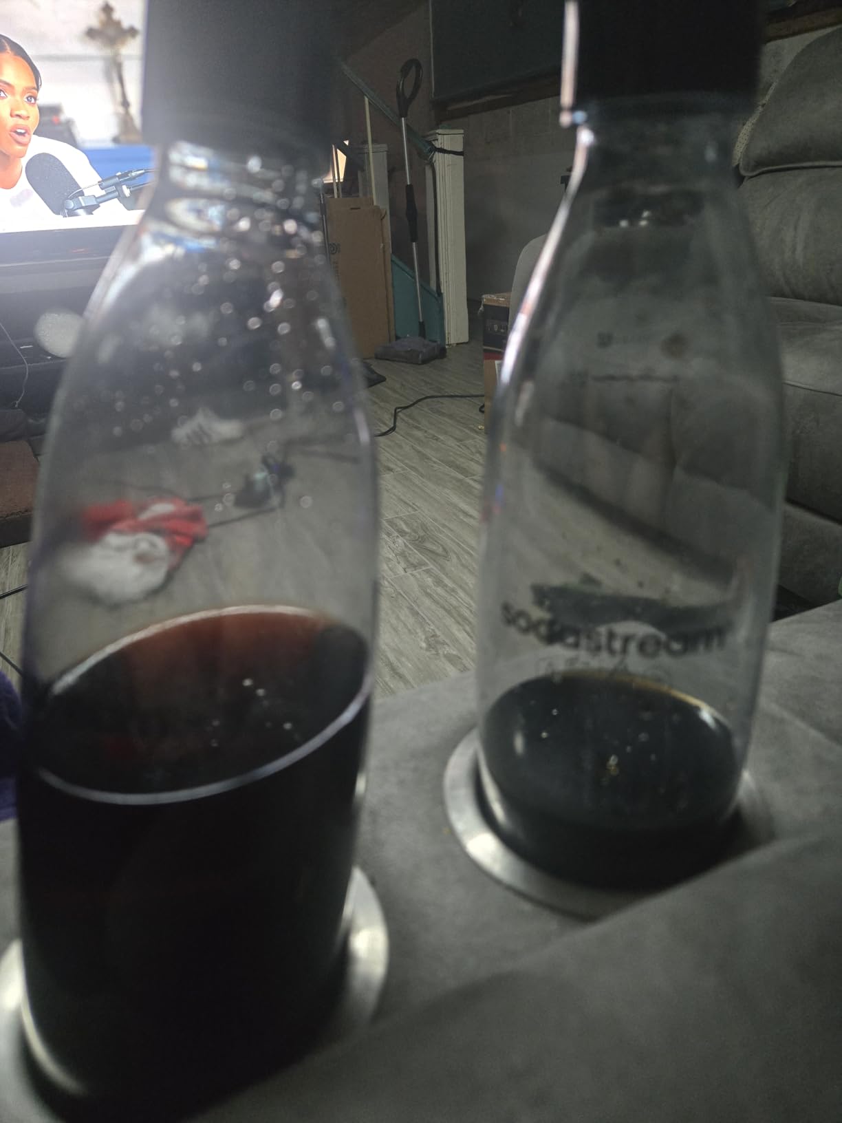 SodaStream - ART Sparkling Water Maker | VALUE BUNDLE | CQC CO2 system | Includes 2x CO2 Cylinders, 2x 32 Fl Oz Dishwasher Safe Bottles, 2x Bubly Flavor Drops | Combine with Pepsi Flavors | Black customer photo 1