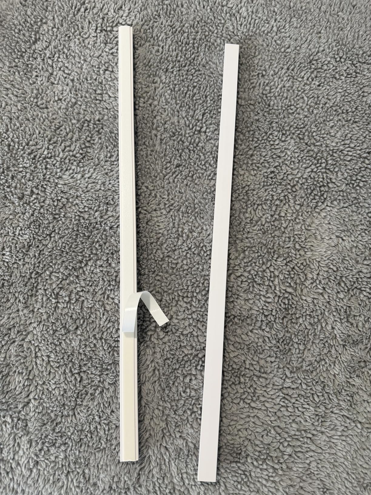 Cable Hider Raceway Kit, 68in (4X L17in) Wire Hiders for TV on Wall, Paintable Cord Cover Channel, Cord Hider for Wall Mounted TV in Home Office, 0.95in (W) x 0.47in (H), White customer photo 2