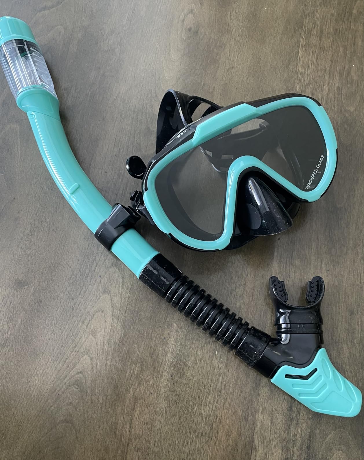 Snorkeling Gear for Adults Men Women, 4 in 1 Snorkel Set with Panoramic View Diving Mask Anti-Fog Anti-Leak, Dry Top Snorkel, Fins and Travel Bag for Swimming, Snorkeling and Travel Diving customer photo 2
