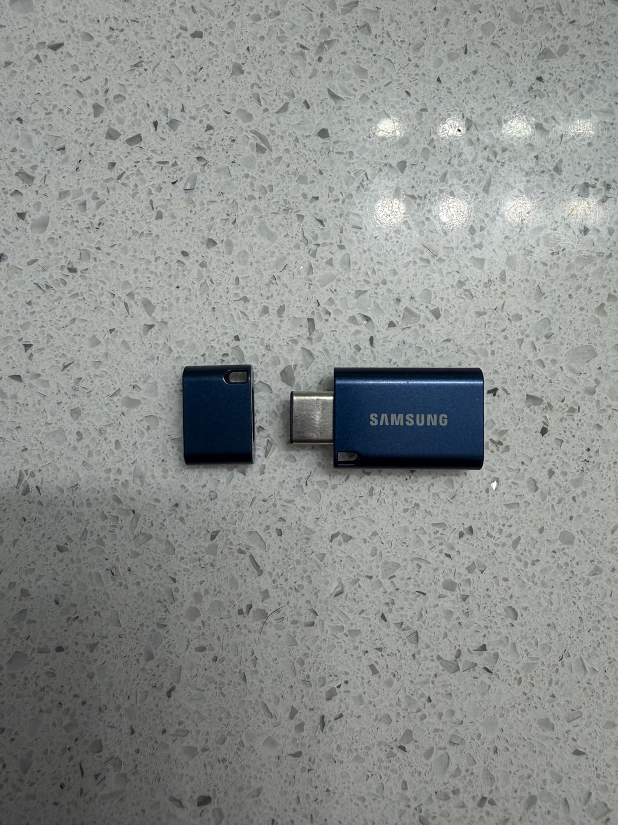 Samsung Type-C USB Flash Drive, 256GB, Transfers 4GB Files in 11 Secs w/Up to 400MB/s USB 3.2 Gen 1 Read Speeds, Compatible w/USB 3.0/2.0, Waterproof, 2022, Blue, MUF-256DA/AM customer photo 1