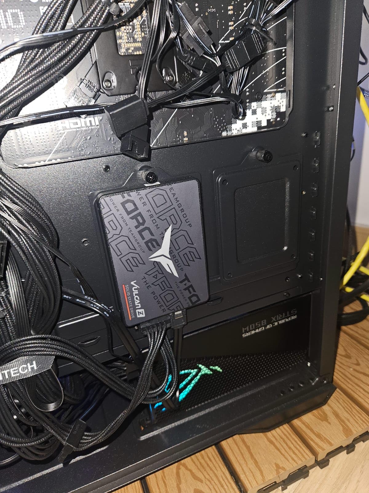 TEAMGROUP T-FORCE VULCAN Z 1TB SATA III Internal SSD - Up to 550MB/s customer photo 2