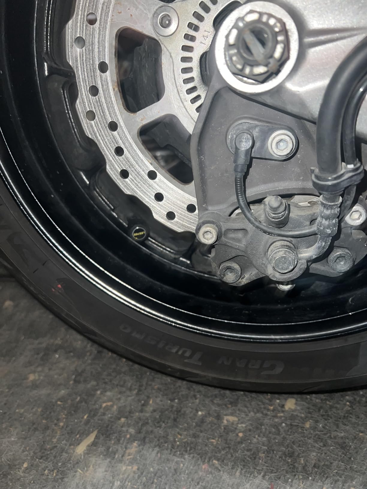 leepee Motorcycle Tire Pressure Monitoring System, Tire Pressure and Temperature Alarm, Wireless Motorcycle TPMS with 2 External Sensors, Support iOS and Android customer photo 1