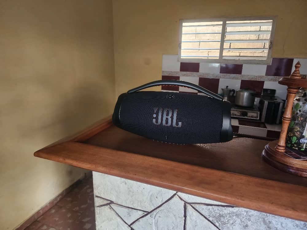 JBL Boombox 3 Black Portable Bluetooth Speaker with Massive Sound, Deepest Bass, IPX7 Waterproof, 24H Playtime, PartyBoost customer photo 2