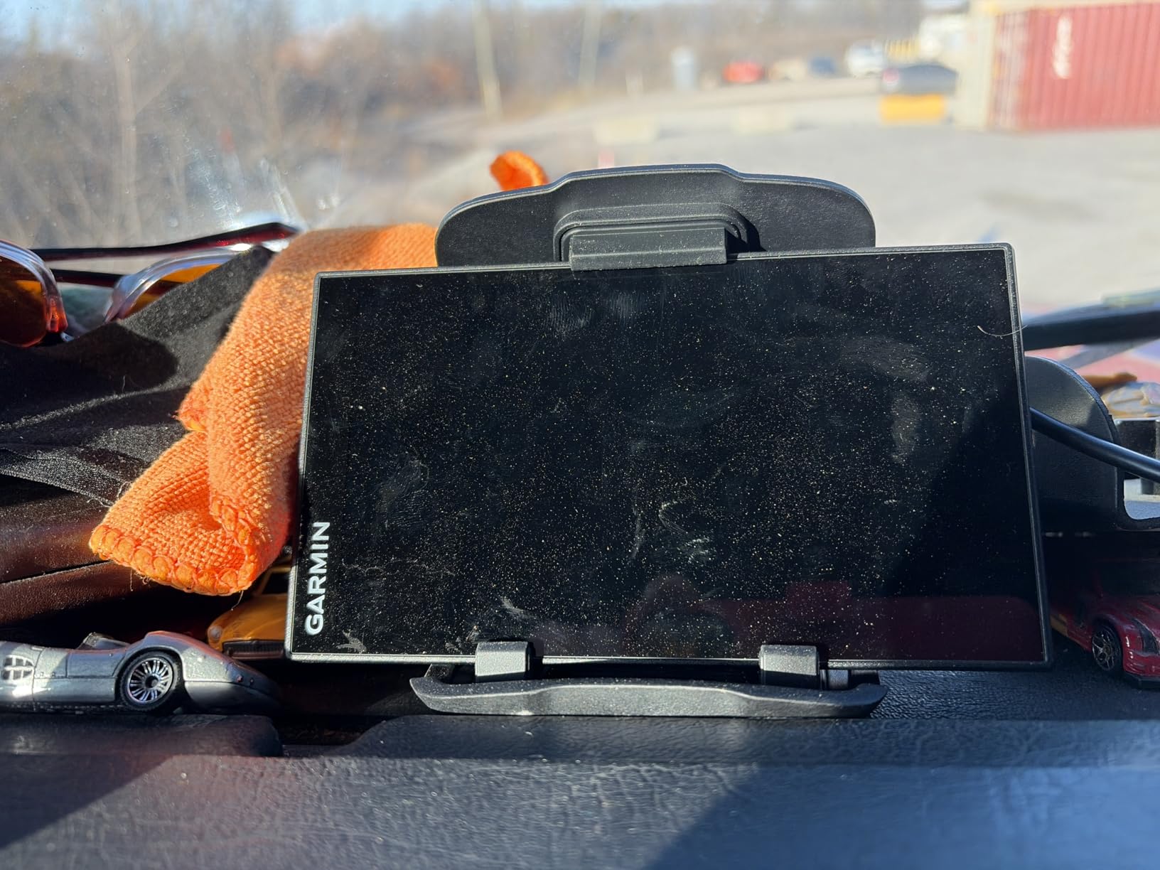 Garmin dezl OTR610, Large, Easy-to-Read 6