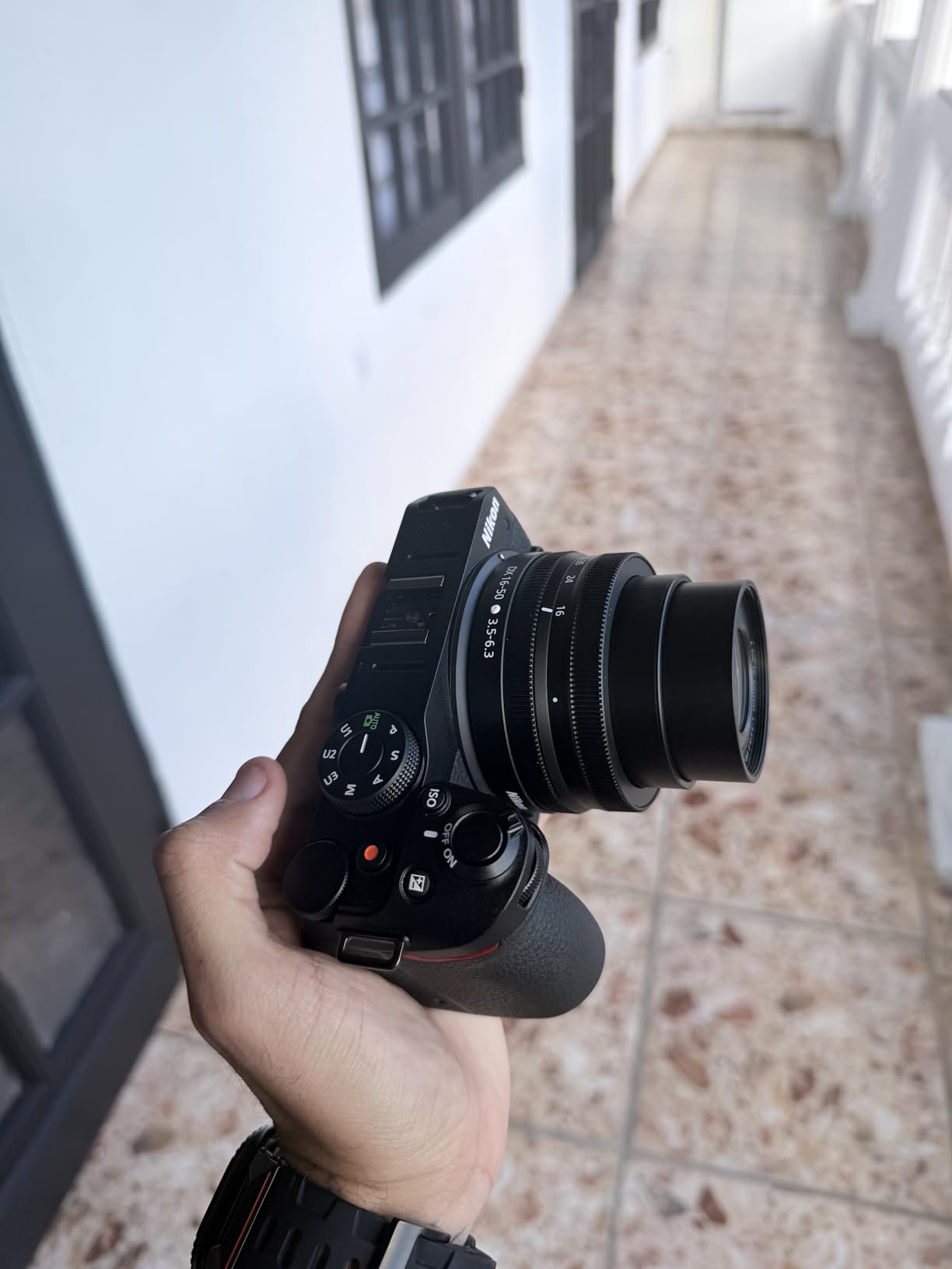 Nikon Z 30 with Wide-Angle Zoom Lens | Our most compact, lightweight mirrorless stills/video camera with 16-50mm zoom lens | Nikon USA Model customer photo 2