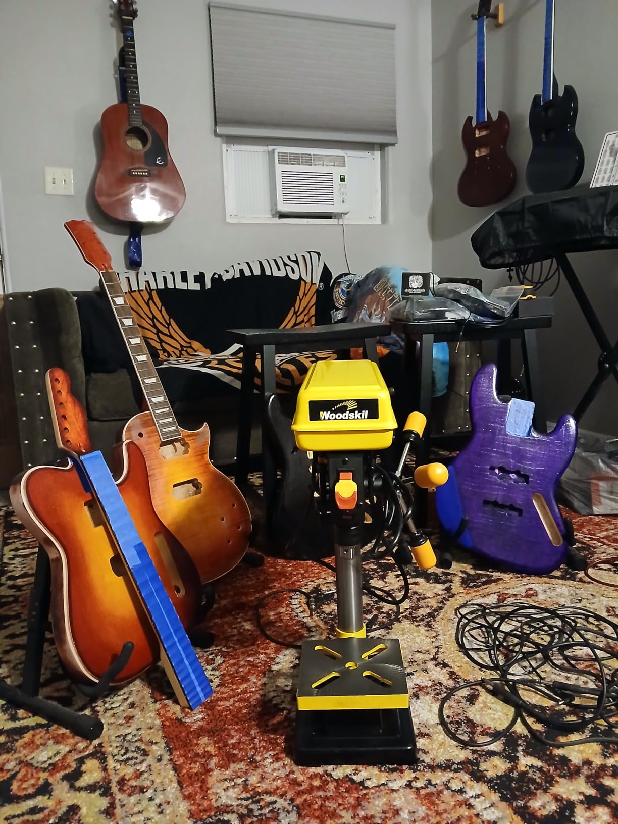 8 Inch Drill Press, 2.3 Amp 5-Speed Bench Drill Press with Laser Guide and Cast Iron Worktable, Bench Top Drilling Machine customer photo 1