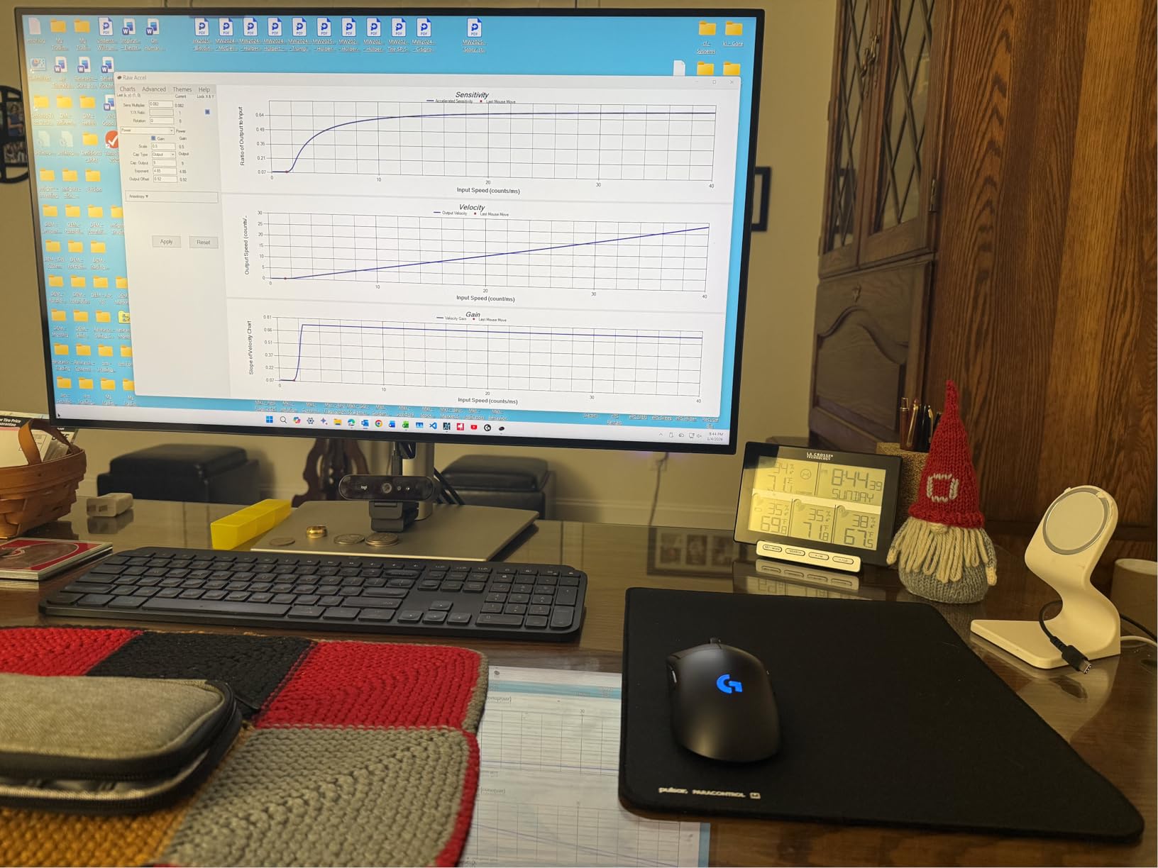 Pulsar - Paracontrol L Esports Level Premium Gaming Mouse Pad v2 - Medium to High Speed Pad Stitched Edge Durable Hybrid Top Surface 13 x 16.5 (L, Red) customer photo 1