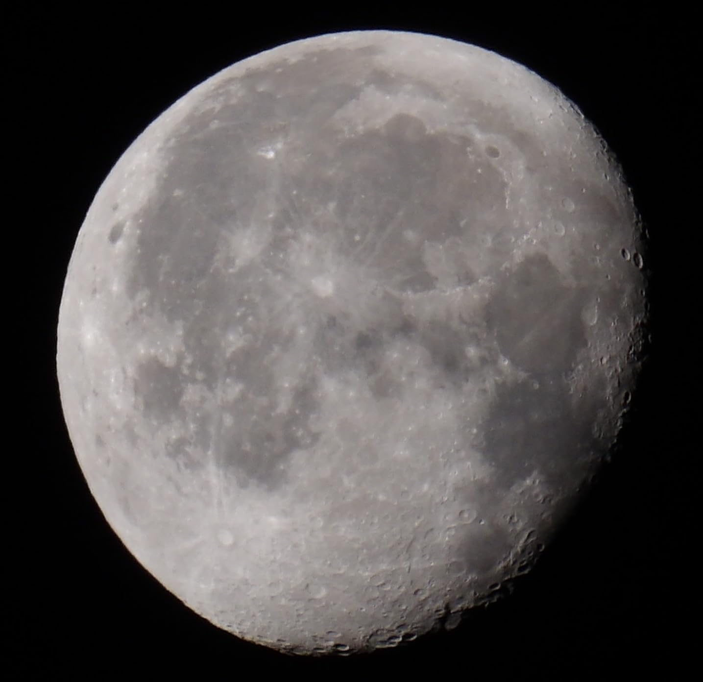 Kodak PIXPRO Astro Zoom AZ528-BK 16 MP Digital Camera with 52x Optical Zoom 24mm Wide Angle Lens 6 fps Burst Shooting 1080P Full HD Video Wi-Fi Connectivity and a 3