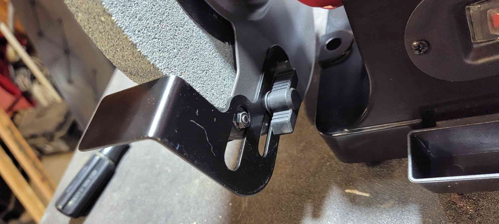 SKIL 3.0 Amp 8 In. Bench Grinder with Built-in Water Cooling Tray & LED Work Light - BI9502-00 customer photo 2