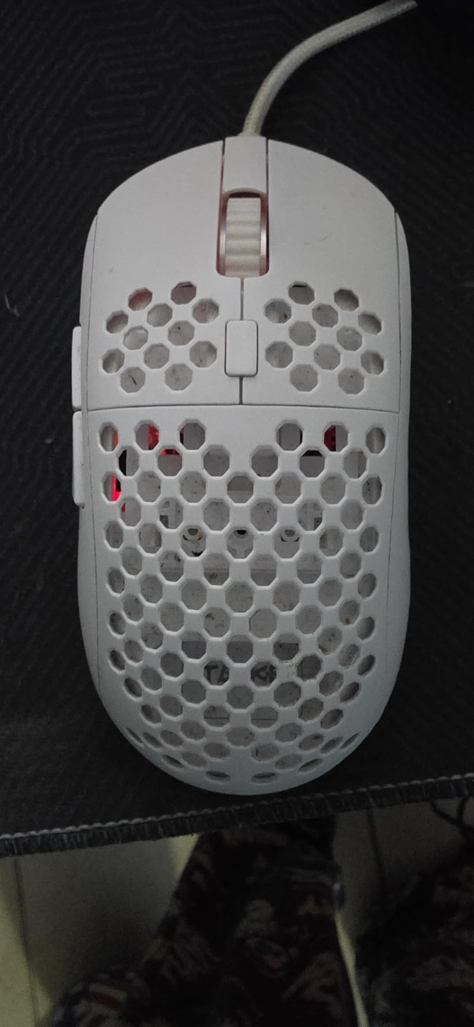 TMKB Falcon M1SE Ultralight Honeycomb Gaming Mouse, High-Precision 12800DPI Optical Sensor, 6 Programmable Buttons, Customizable RGB, Drag-Free Paracord, Ergonomic, Wired - Matte White customer photo 1