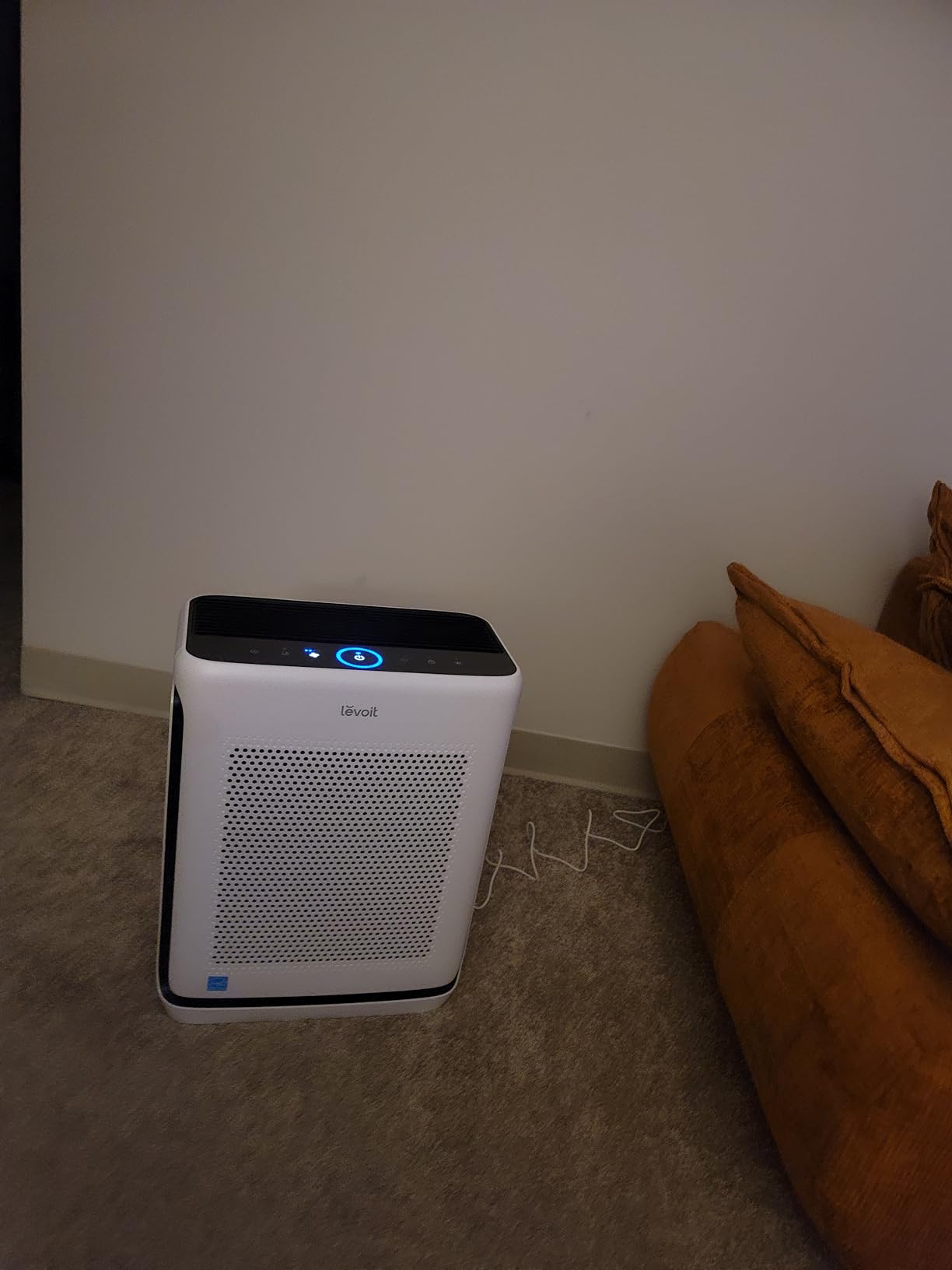 LEVOIT Air Purifiers for Home Large Room Up to 1875 Feet² with Washable Pre-Filter, AHAM VERIFIDE, Air Quality Monitor, HEPA Sleep Mode for Allergies, Pet Hair in Bedroom, Vital 200S-P, White customer photo 2