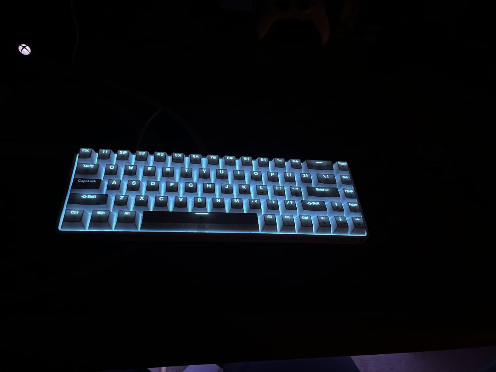 DIERYA T68SE 60% Gaming Mechanical Keyboard,Ultra Compact Mini 68 Key with Blue Switches Wired Keyboard,Anti-Ghosting Keys, for Windows Laptops and PC Gamers,White customer photo 1