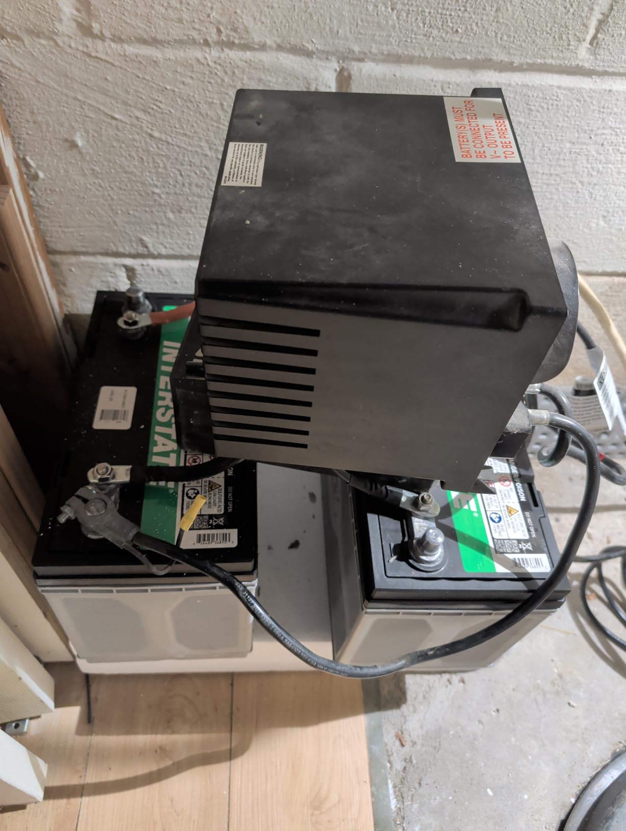 Interstate Batteries Marine/RV Battery 12V 100Ah 825CCA Dual Purpose Power Pure Lead AGM RV & Marine Starting Replacement Battery (Group Size 31M) Boats, RV's customer photo 1