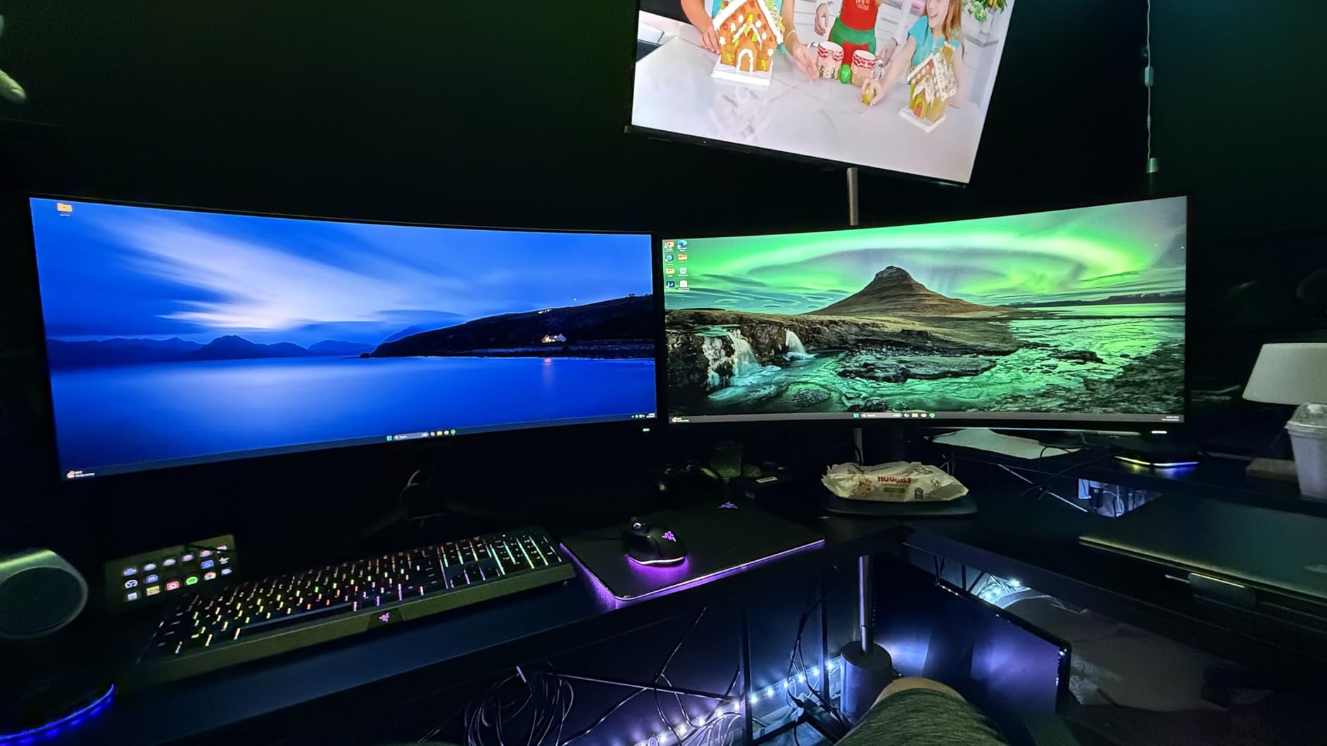 Alienware AW3423DWF Curved QD-OLED Gaming Monitor - 34-inch Quantum Dot OLED 0.1Ms 165Hz 21:9 Curved Display, 99.3% DCI-P3 Color Gamut, VESA DisplayHDR True Black 400, AMD FreeSync Premium Pro - Black customer photo 1