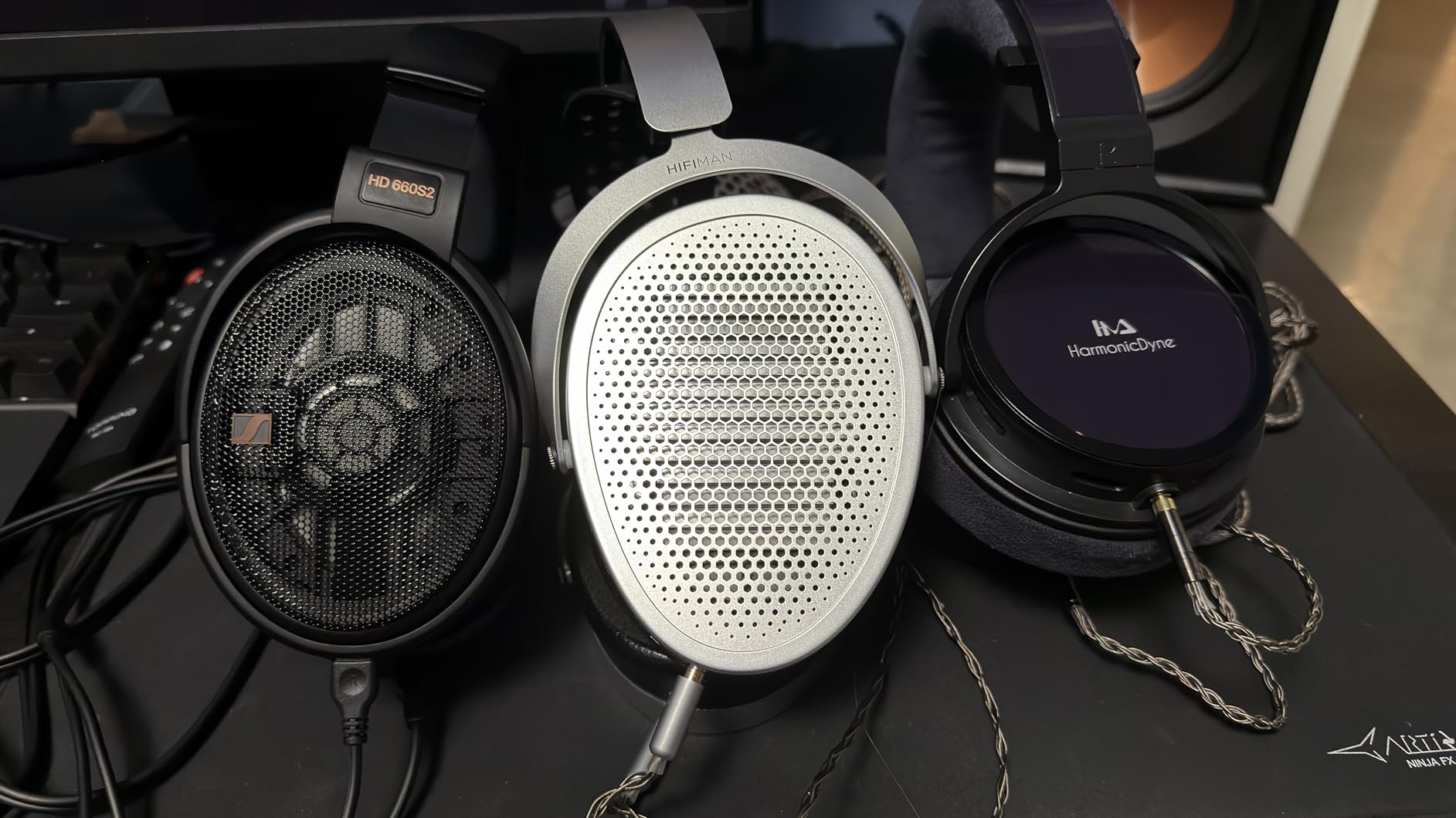 Sennheiser HD 660S2 - Audiophile Open-Back Over Ear Headphones with Deep Bass Extension and Refined Acoustic Performance, Over-Ear Headphones for PC, Music, Gaming, Podcasts, Premium Black customer photo 1
