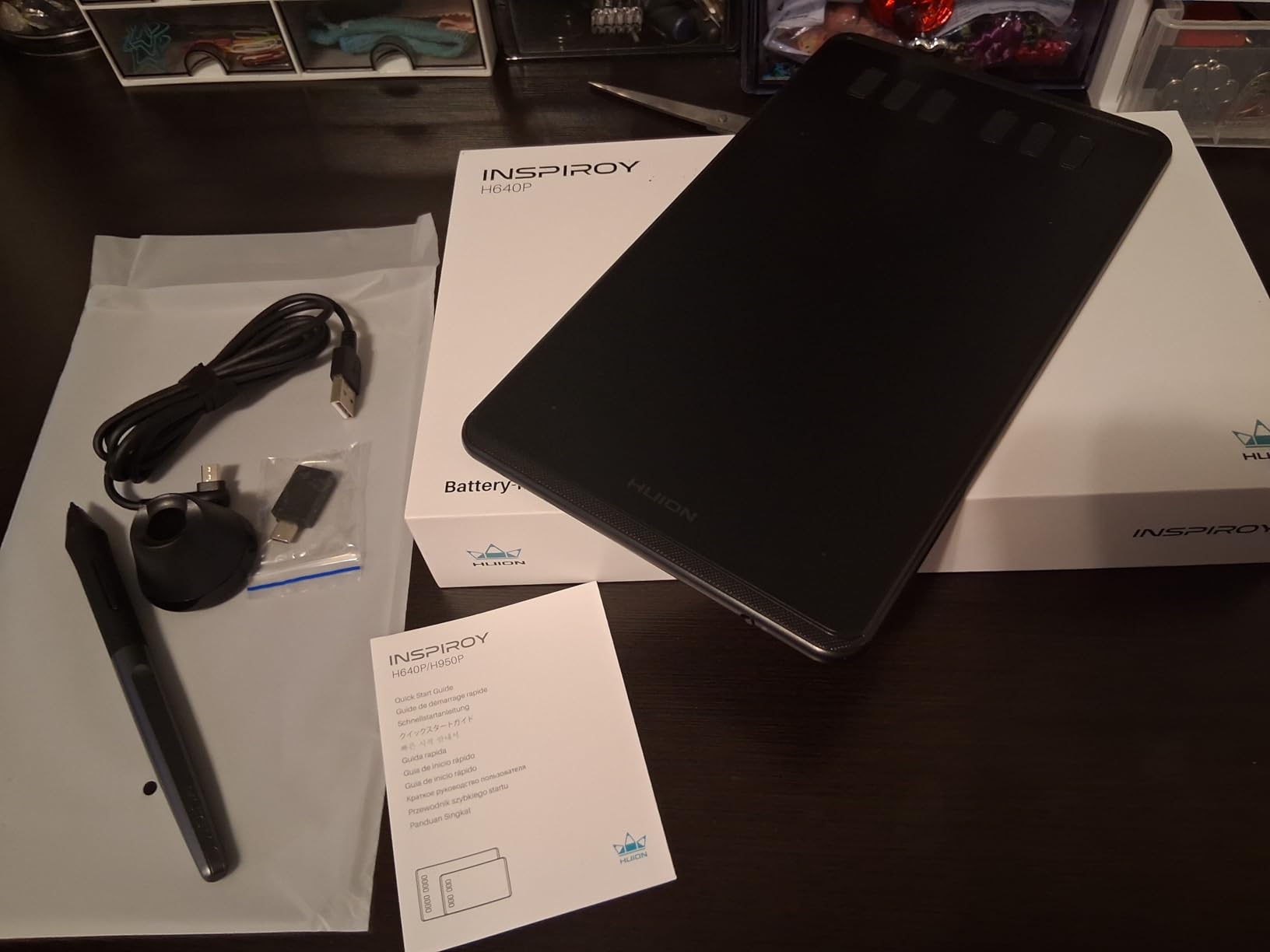 2023 HUION Inspiroy 2 Large Drawing Tablet, 10x6inch Art Tablet with Scroll Wheel 3-Set 8 Customized Keys Battery-Free Stylus, Graphics Tablet for Drawing, Design, Work with Mac, PC & Mobile, Black customer photo 1