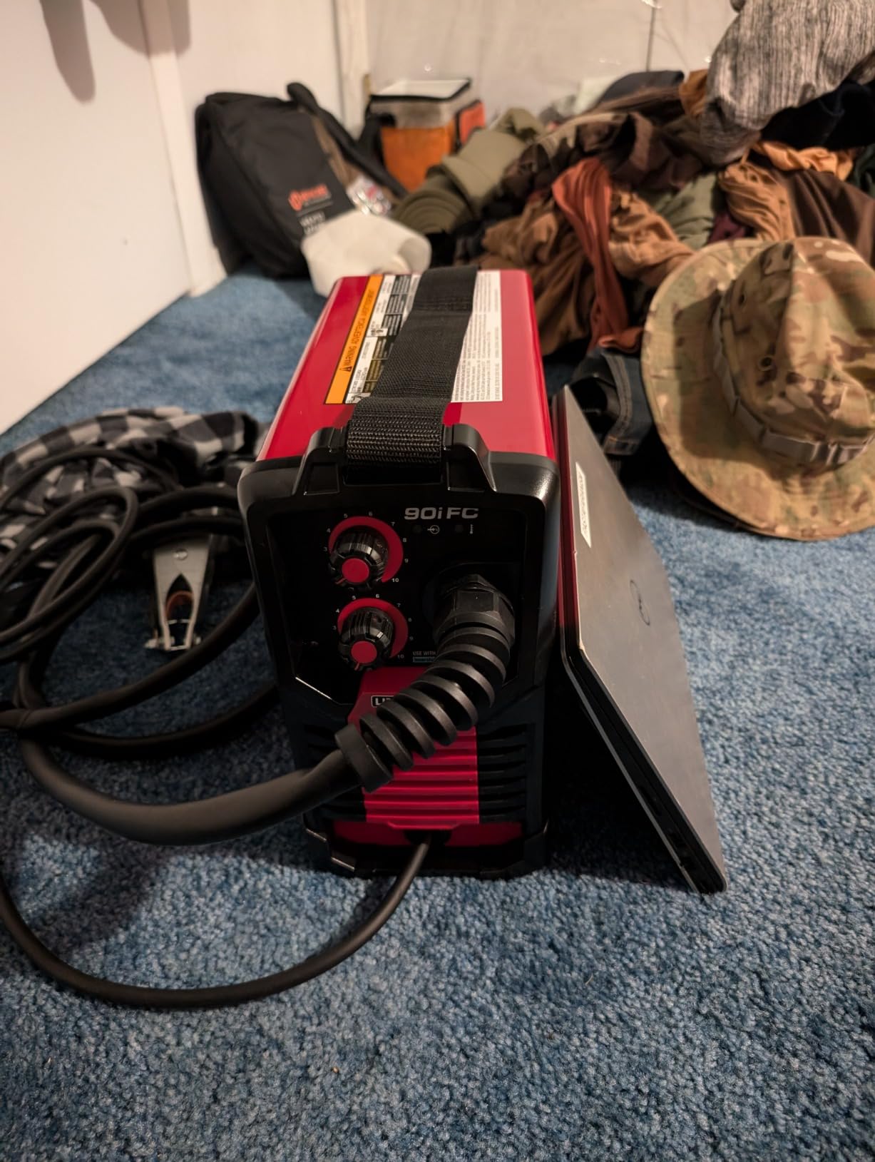 Lincoln Electric 90i FC Flux Core Wire Feed Weld-PAK Welder, 120V Welding Machine, Portable w/Shoulder Strap, Protective Metal Case, Best for Small Jobs, K5255-1 customer photo 1