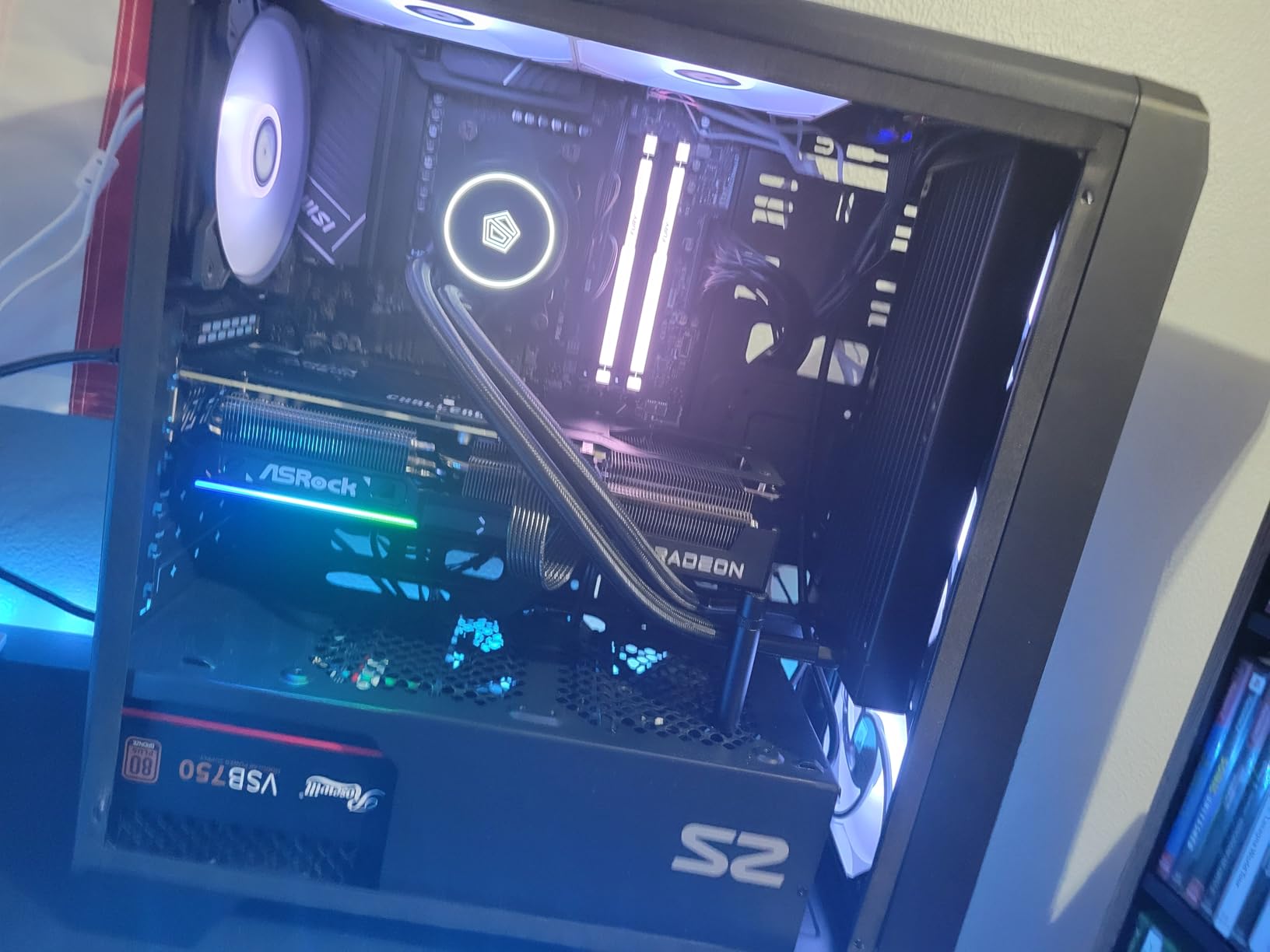 AMD Ryzen 7 7800X3D 8-Core, 16-Thread Desktop Processor customer photo 2