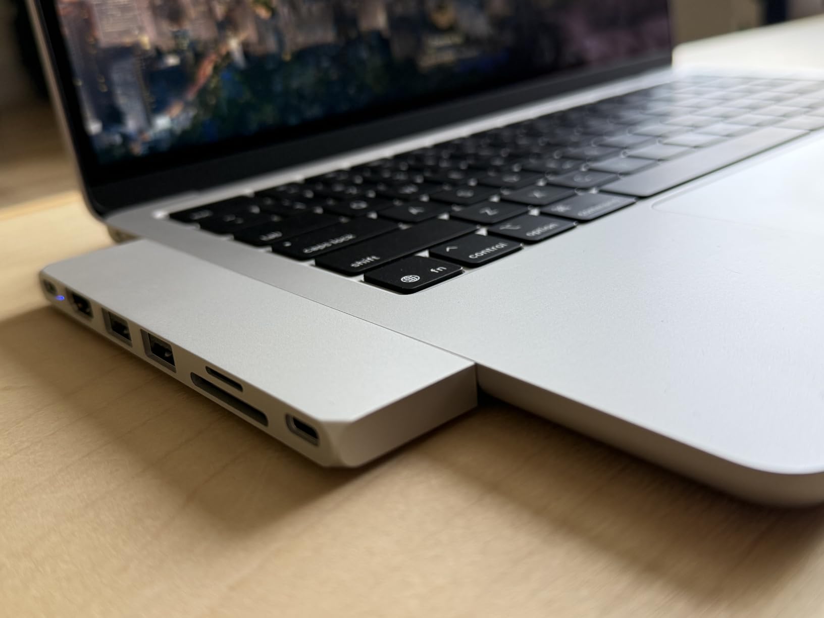 Satechi 7 in 1 USB C Hub Multiport Adapter Pro Slim, USB C Dongle, 100W Charging, 4K HDMI, USB 4, USB 3.2 Gen 2, SD/Micro Card Reader for Mac, MacBook Air/Pro M5/M4 - Midnight customer photo 2