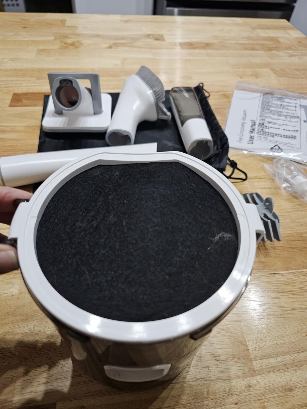 AIRROBO Dog Grooming Vacuum Kit,12000Pa Strong Pet Vacuum for Shedding,Grooming Hai,Quiet,PG100,2L Large Capacity customer photo 1